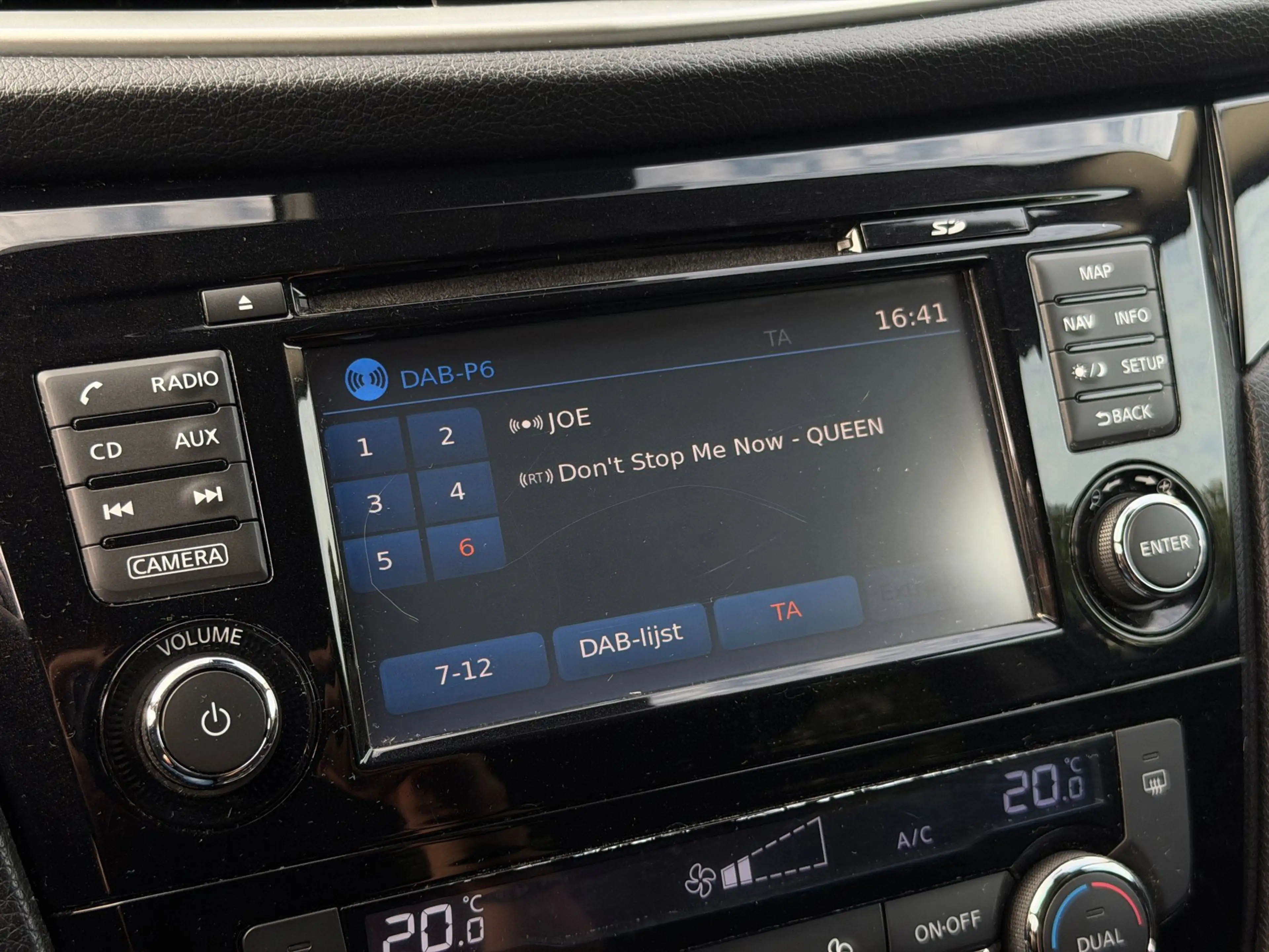 Nissan Qashqai 1.2 Connect Edition | Trekhaak | Pano | 360 — photo 35