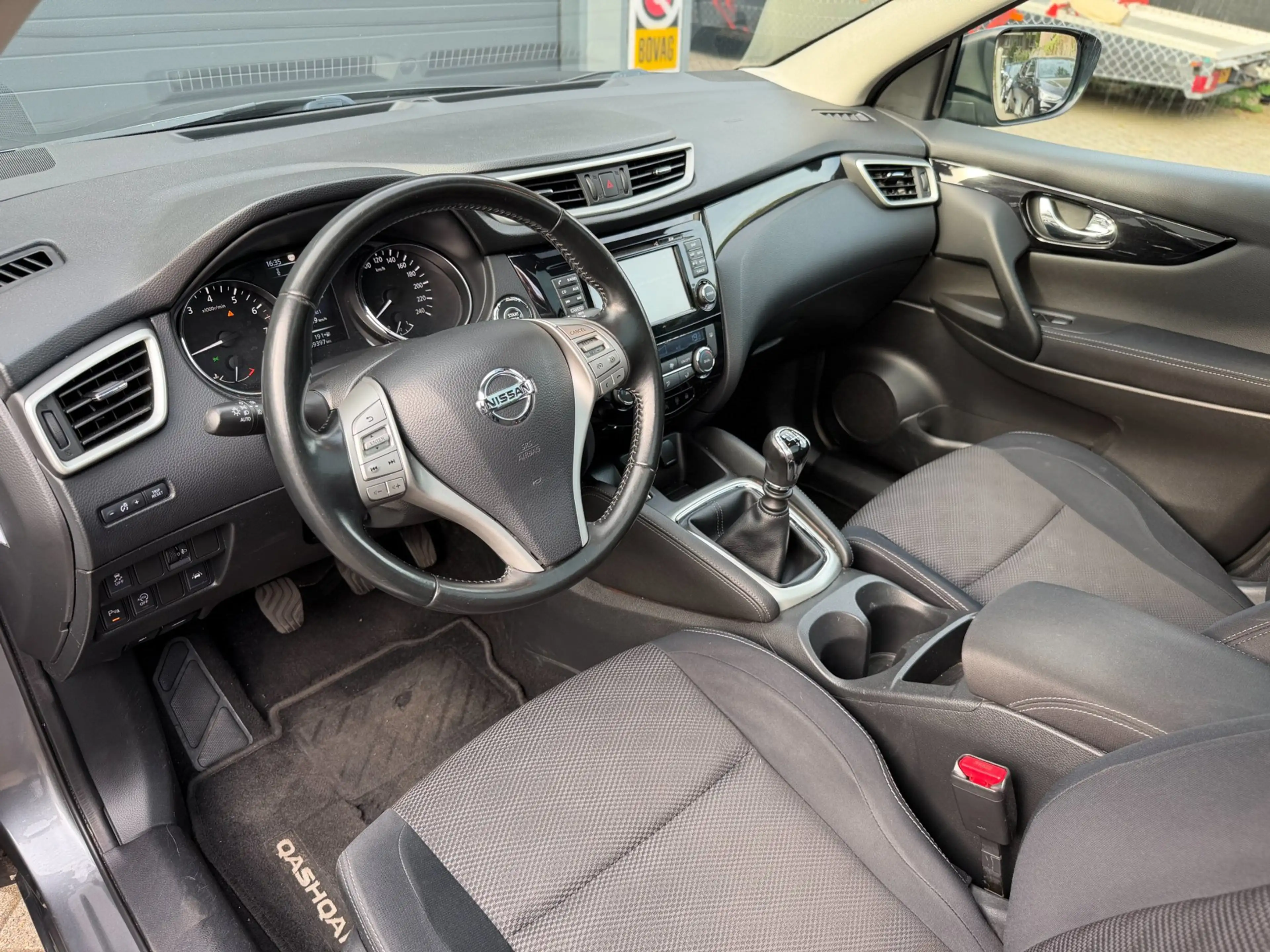Nissan Qashqai 1.2 Connect Edition | Trekhaak | Pano | 360 — photo 23