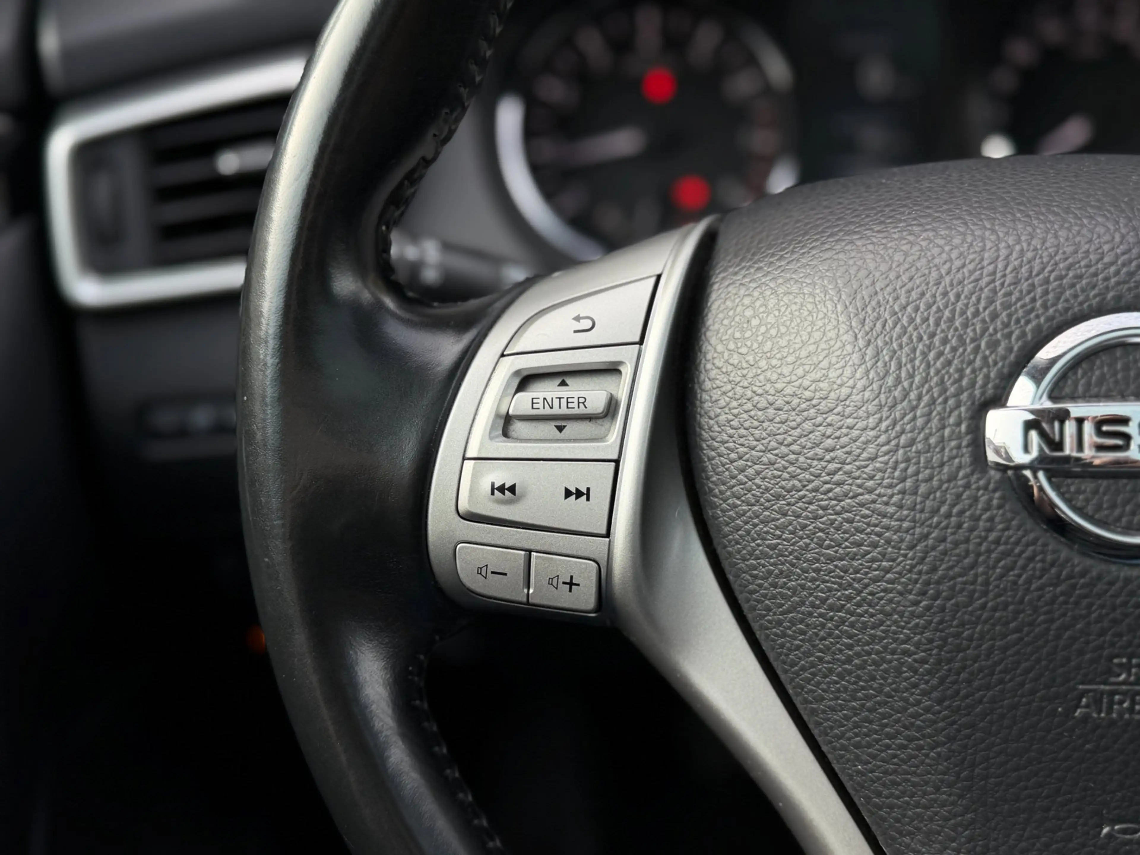 Nissan Qashqai 1.2 Connect Edition | Trekhaak | Pano | 360 — photo 30