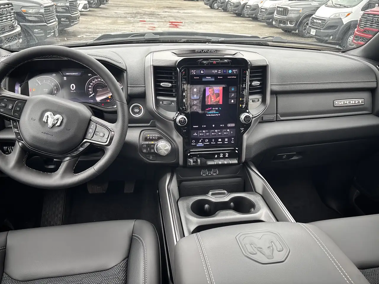 RAM 1500 снимка RAM 1500