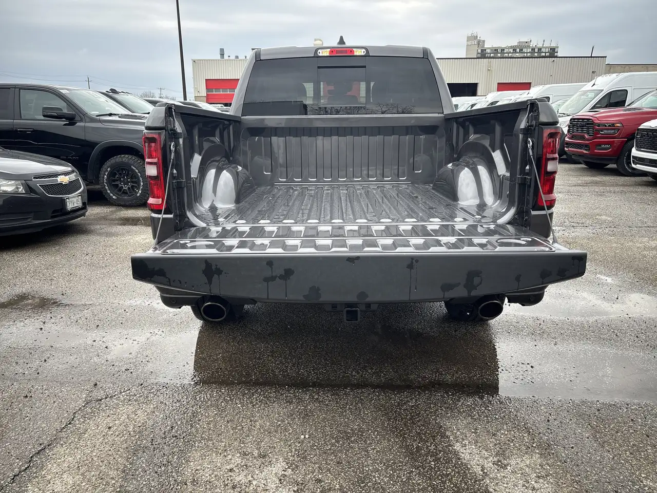 RAM 1500 снимка RAM 1500