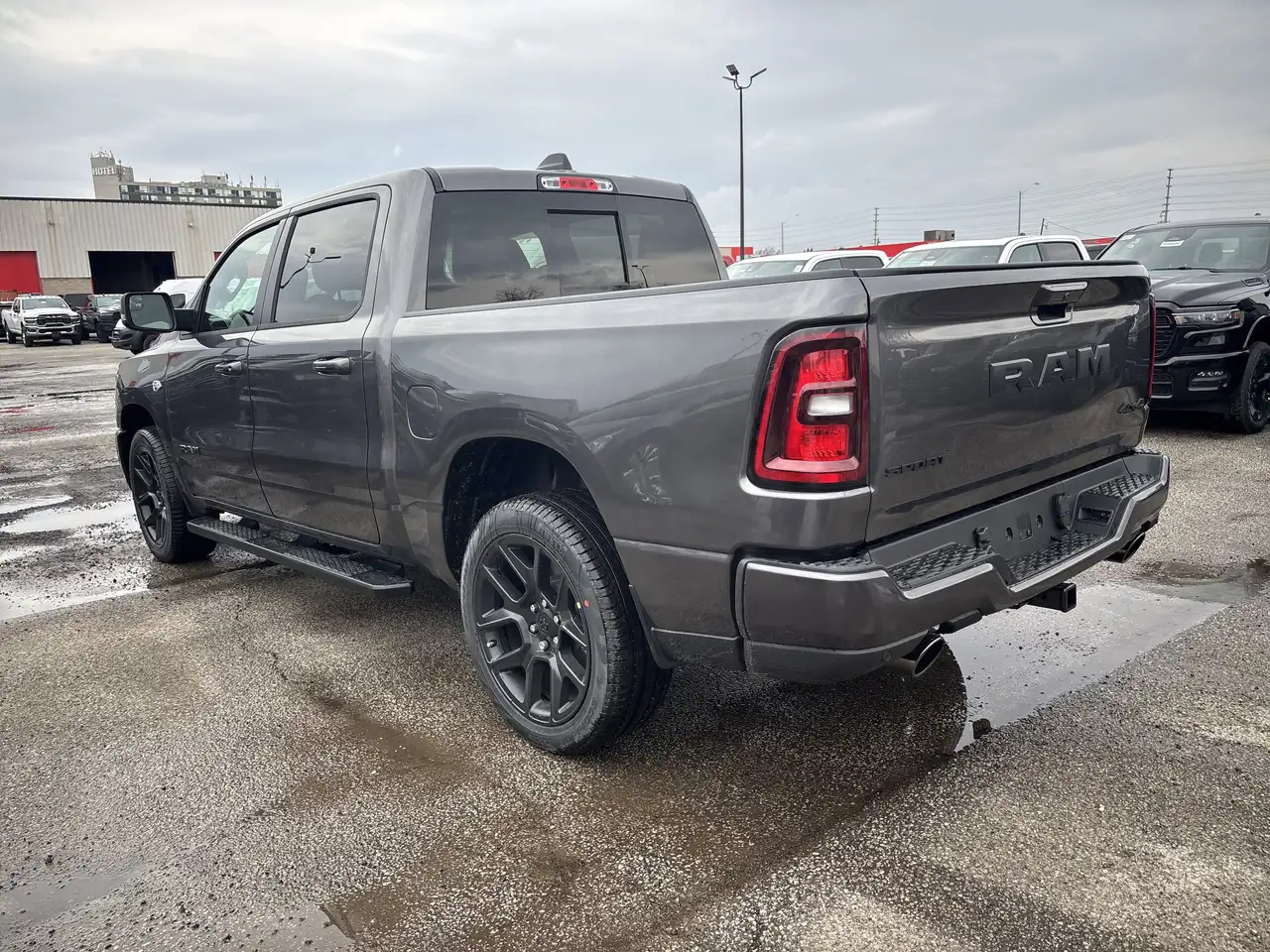RAM 1500 снимка RAM 1500