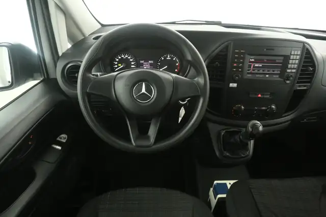 Mercedes-Benz Vito view 2
