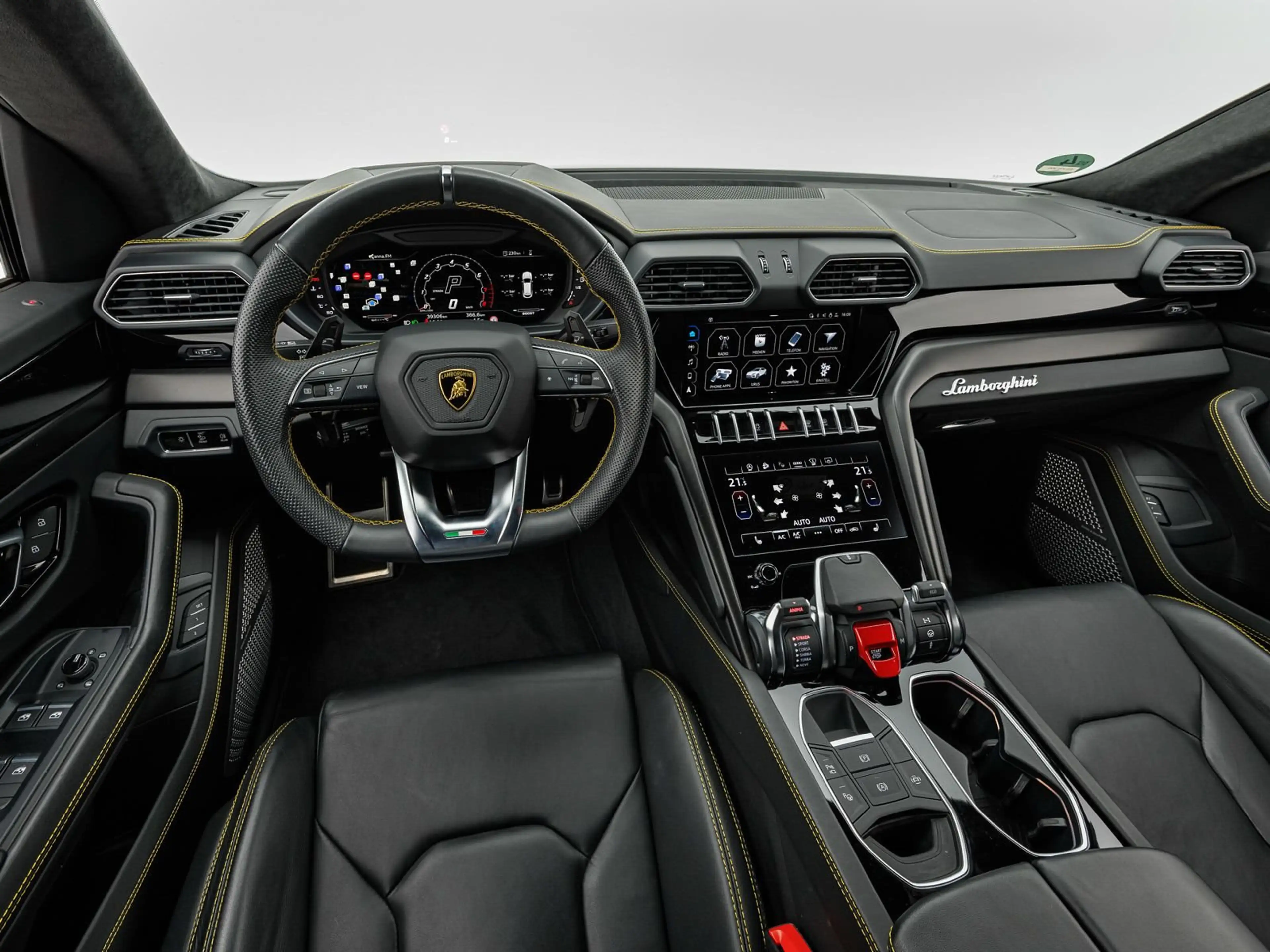 Lamborghini Urus — photo 7