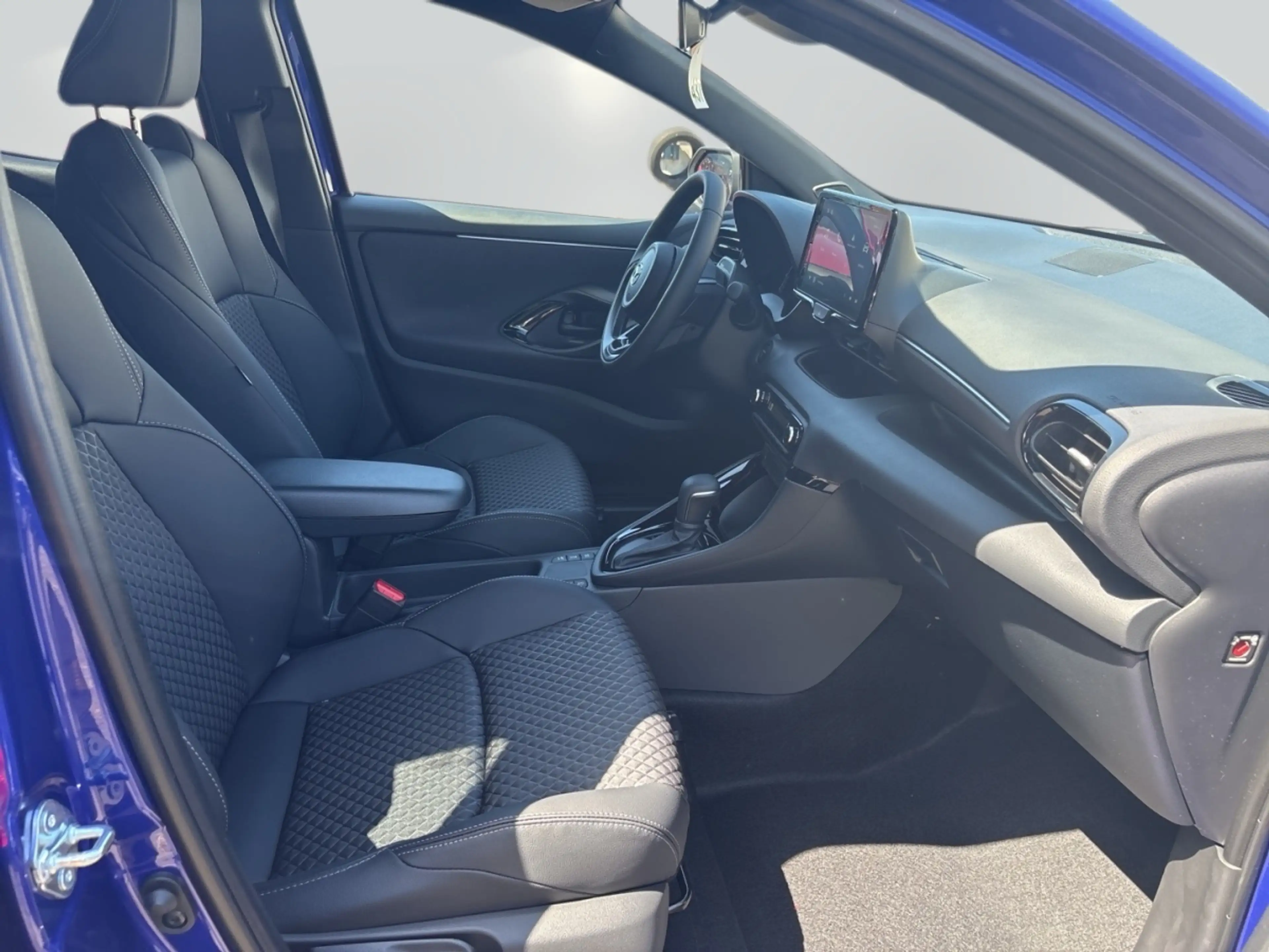 Mazda 2 Hybrid "Homura" Voll-LED, PDC vo+hi, Qi — photo 7