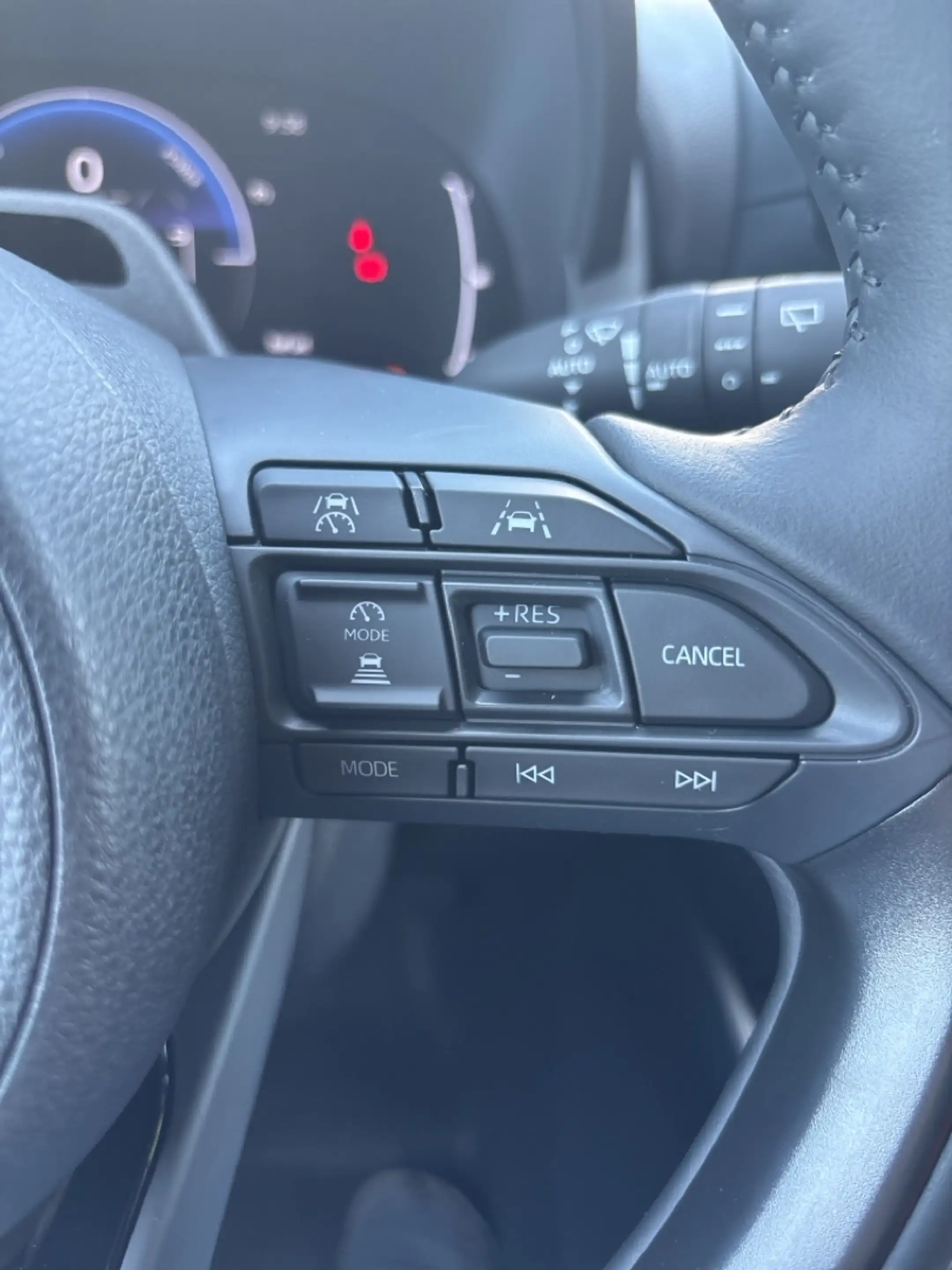 Mazda 2 Hybrid "Homura" Voll-LED, PDC vo+hi, Qi — photo 12