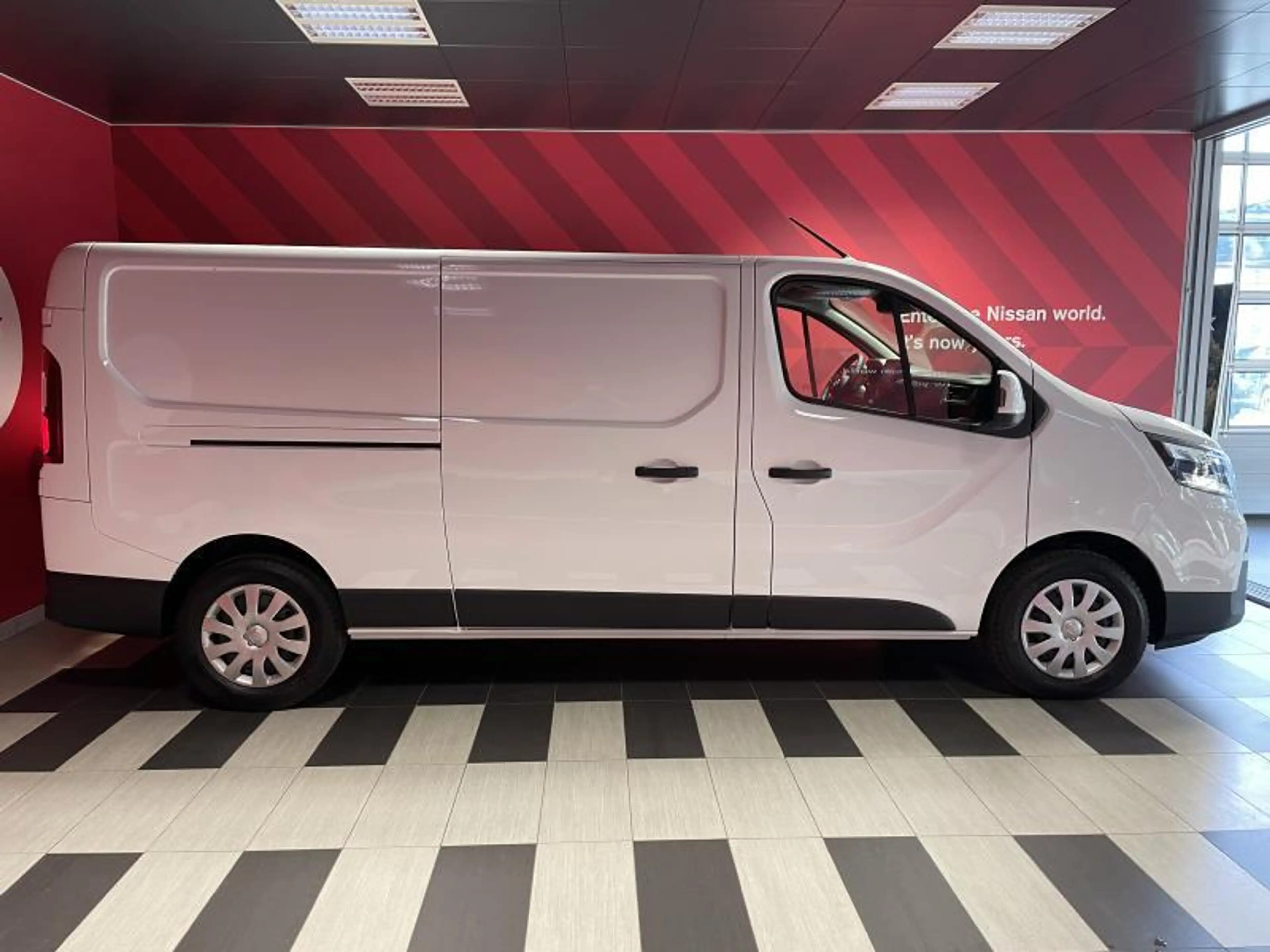 Nissan Primastar N-Connecta — photo 2