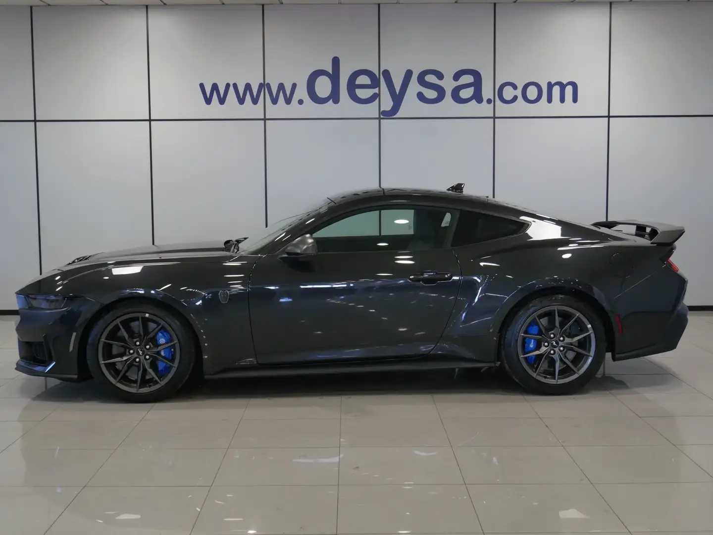 Ford Mustang Fastback 5.0 Ti-VCT Dark Horse Aut. Gris - 2