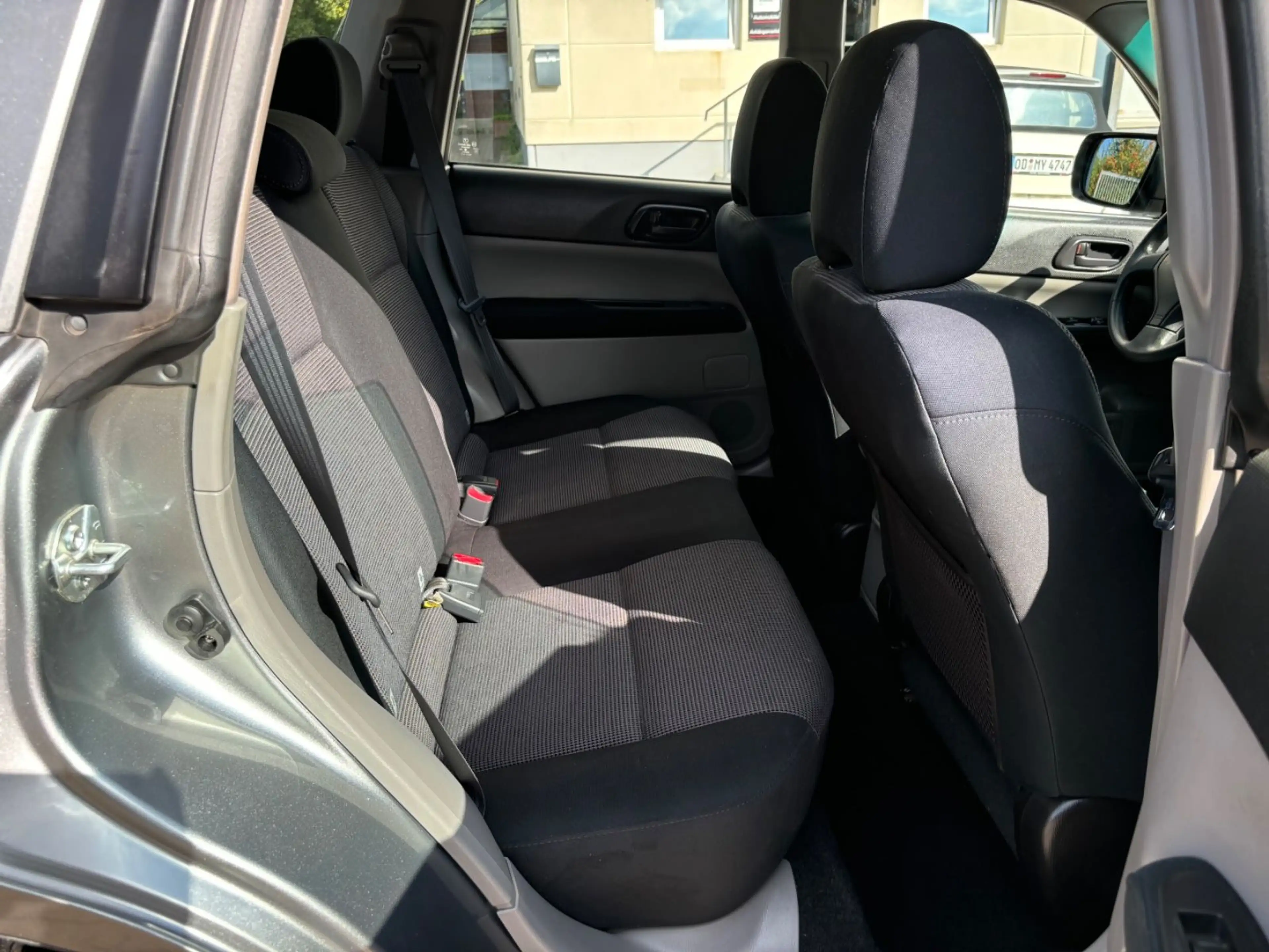 Subaru Forester 2.0X Active 4x4 Automatik Klima TÜV NEU — photo 10