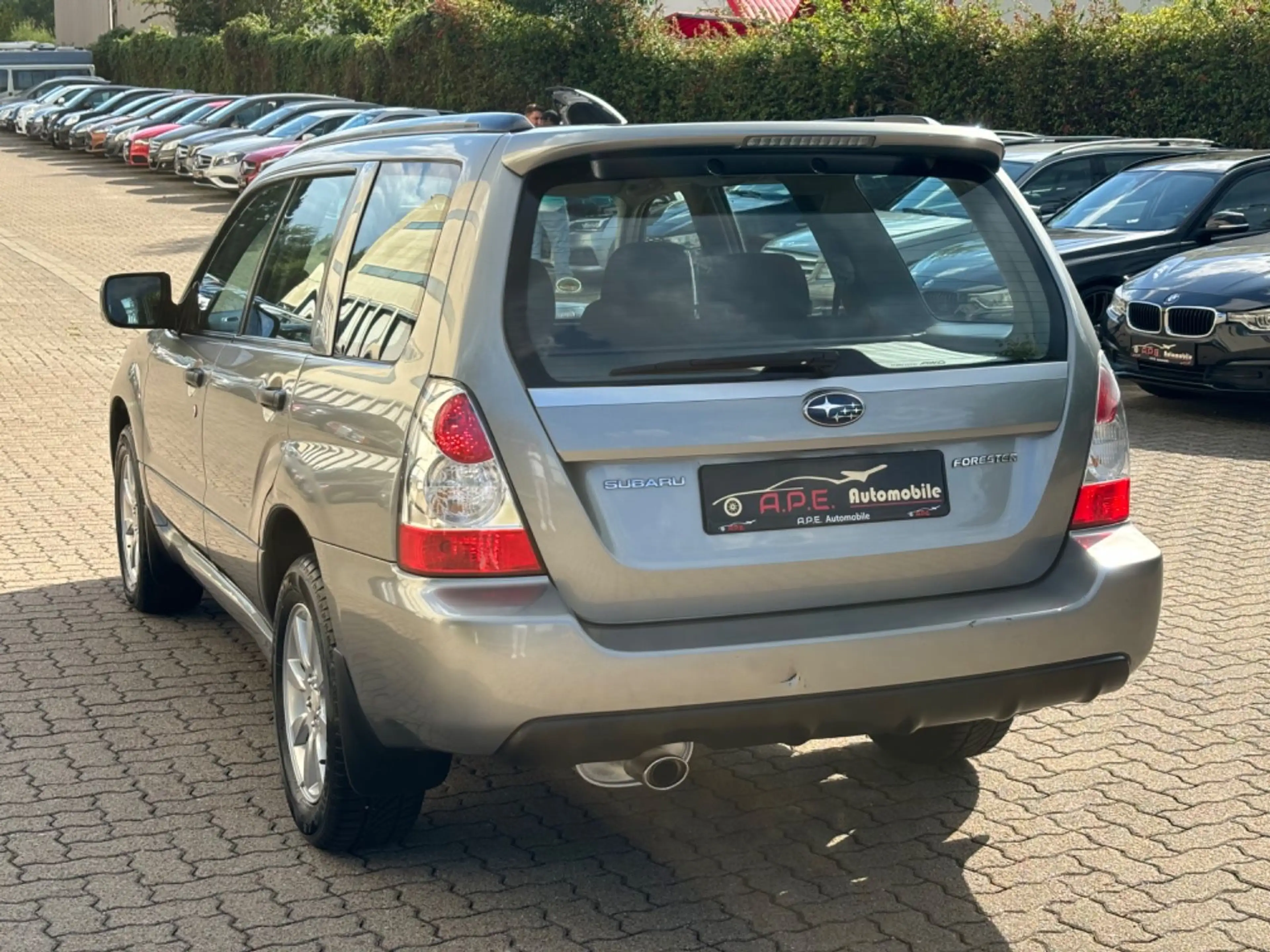 Subaru Forester 2.0X Active 4x4 Automatik Klima TÜV NEU — photo 4