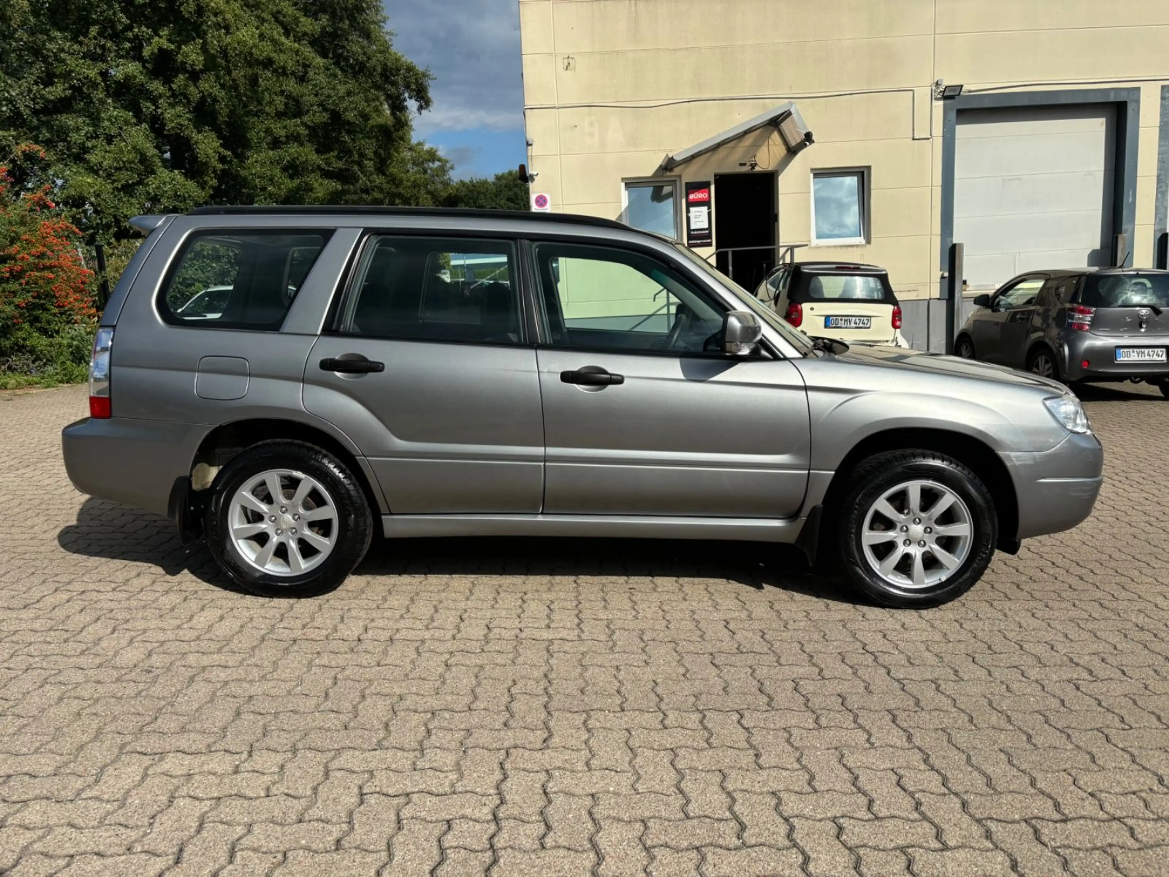 Subaru Forester 2.0X Active 4x4 Automatik Klima TÜV NEU — photo 7