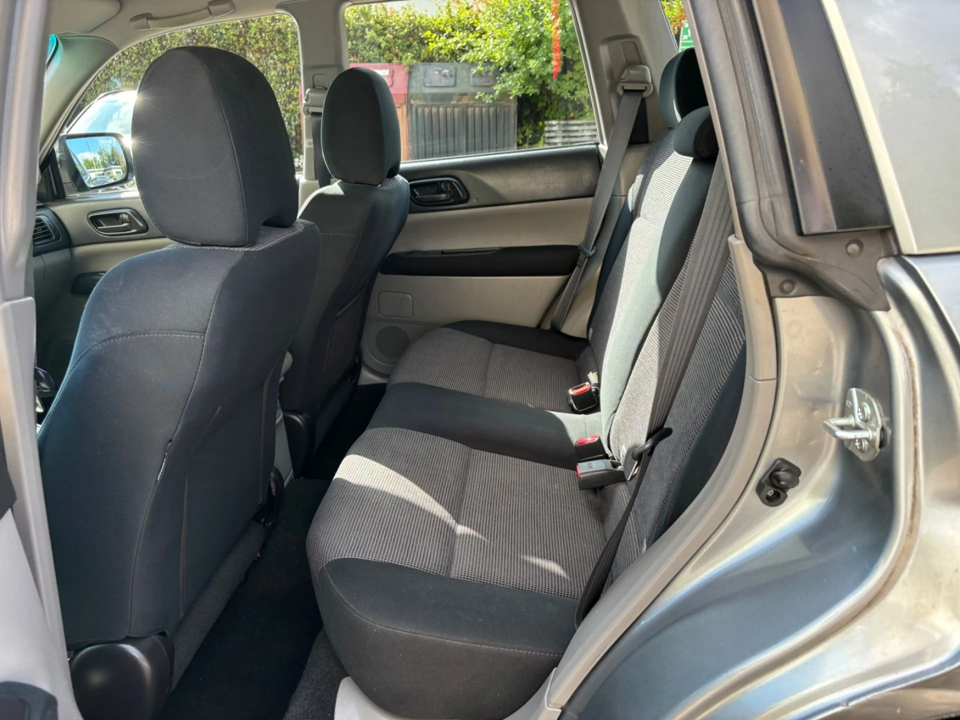 Subaru Forester 2.0X Active 4x4 Automatik Klima TÜV NEU — photo 11