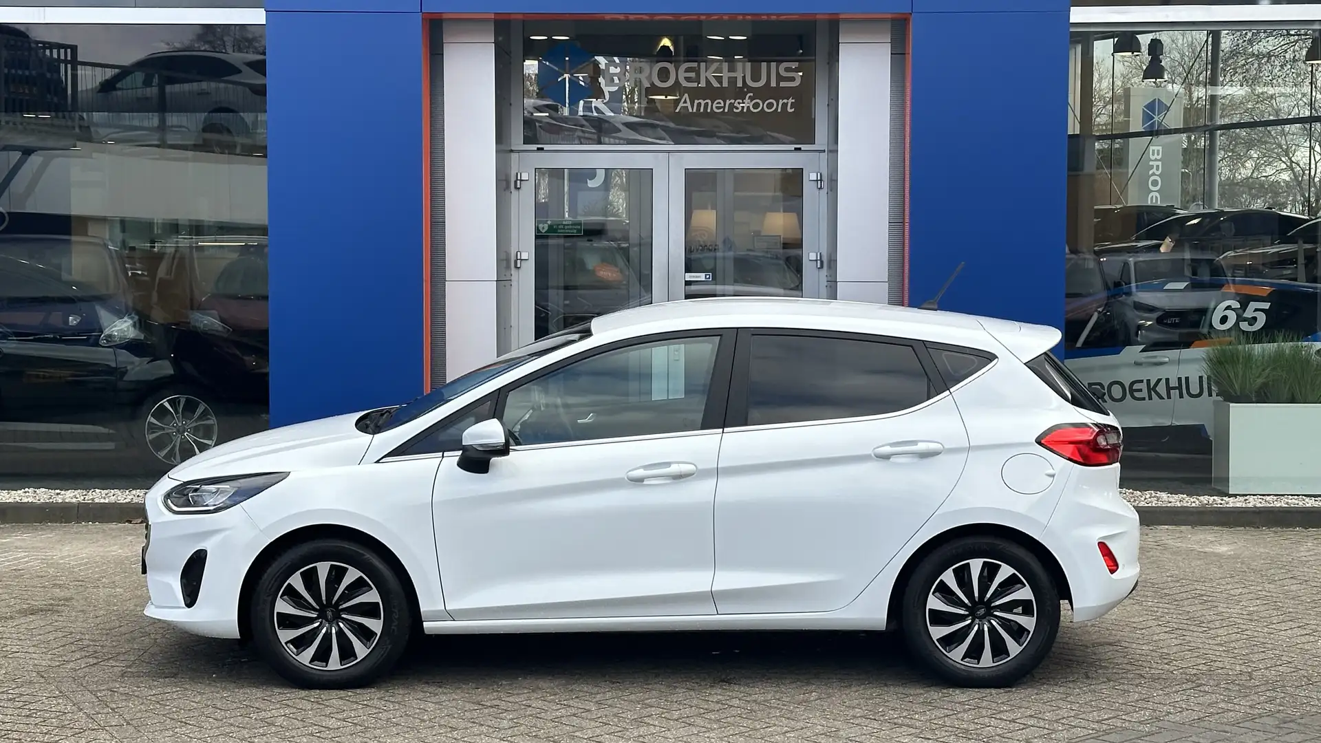 Ford Fiesta 1.0 EcoBoost Hybrid Titanium| Airco (automatisch) Wit - 2