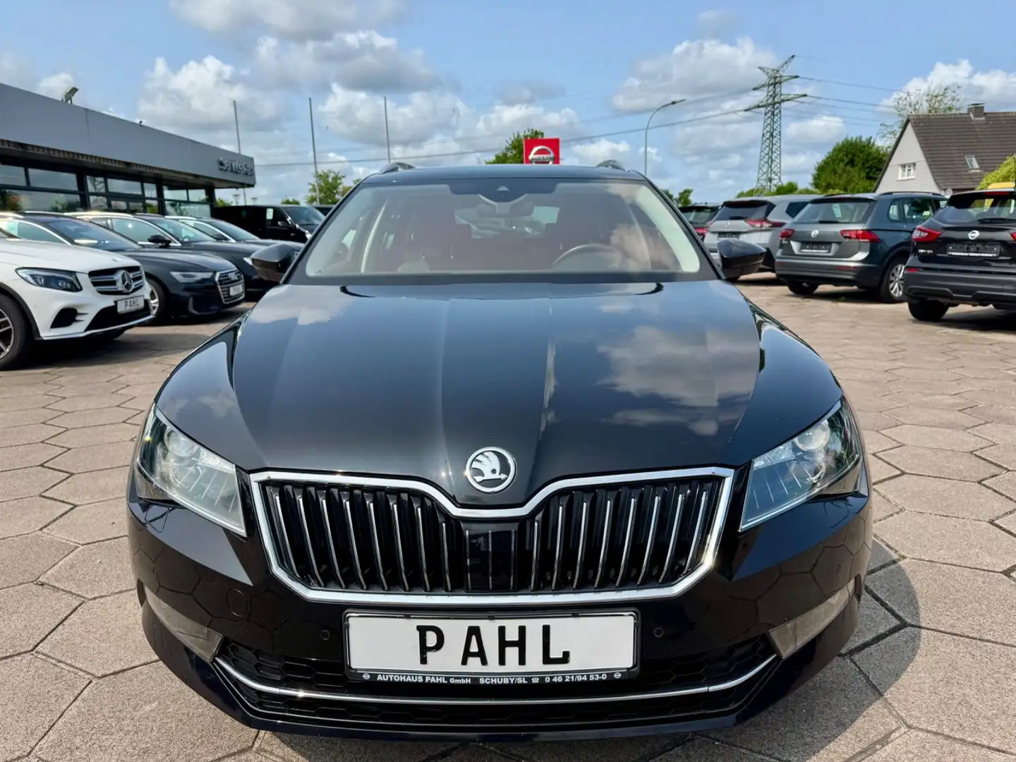 Skoda Superb 1.5 TSI DSG COLUMBUS MEMORY PANO LEDER Noir - 2