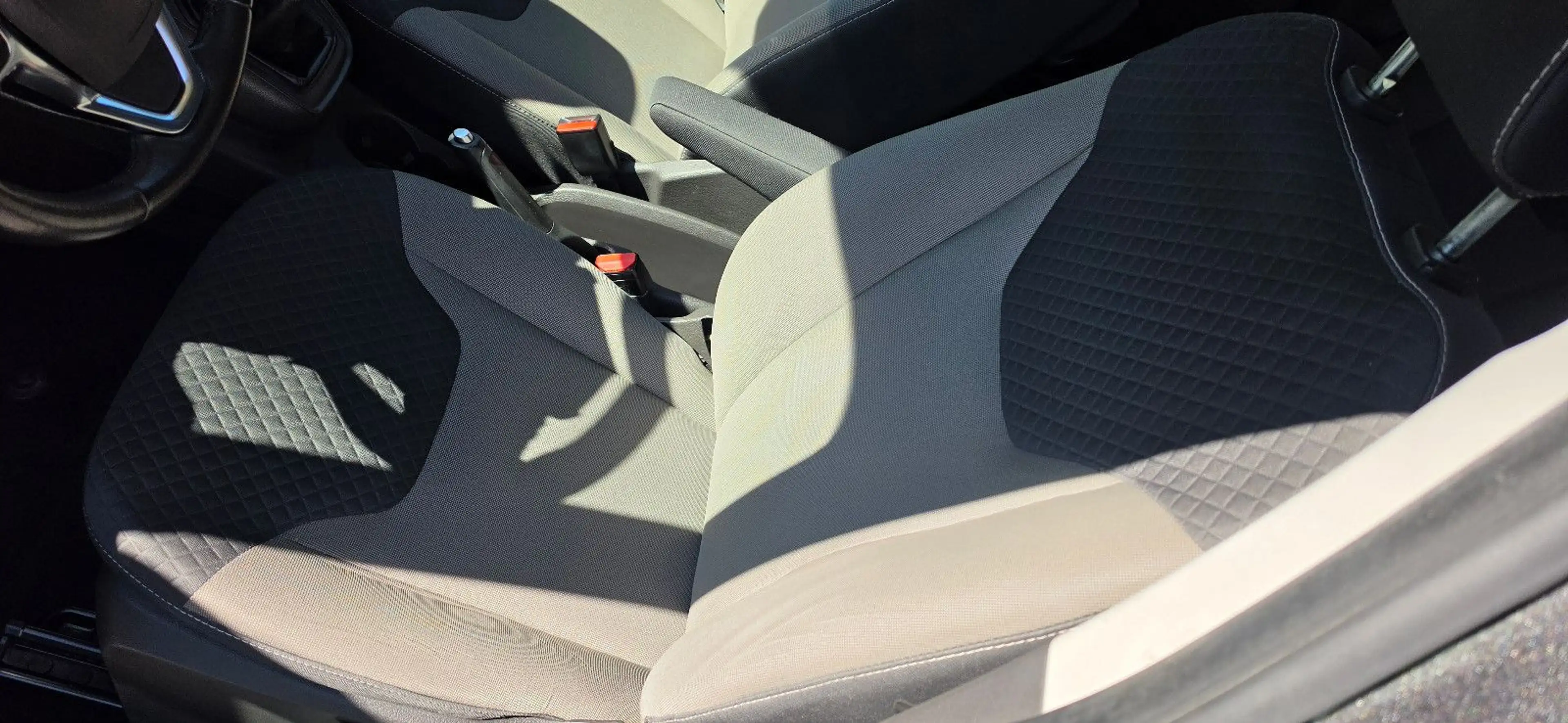 Ford Tourneo Courier Trend, Anhängerkupplung,1. Hand — photo 14