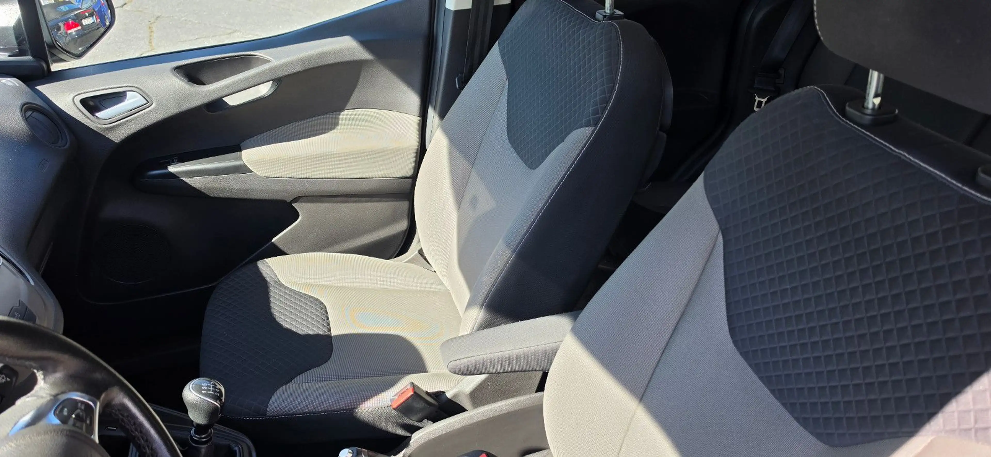 Ford Tourneo Courier Trend, Anhängerkupplung,1. Hand — photo 15