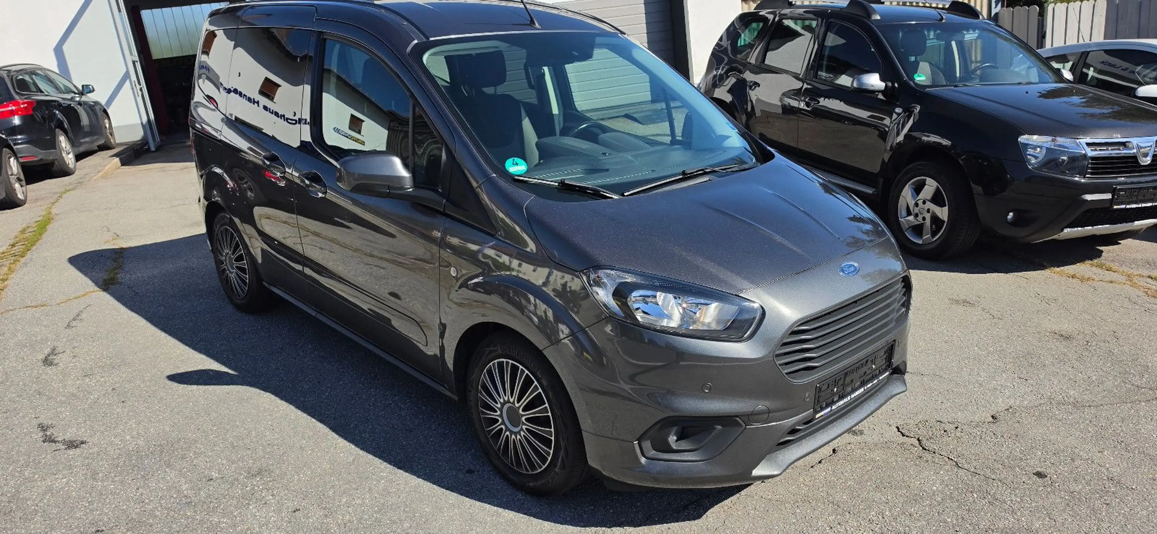 Ford Tourneo Courier Trend, Anhängerkupplung,1. Hand — photo 8