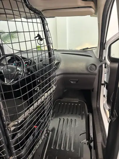 Ford Transit Courier 2022, foto 11