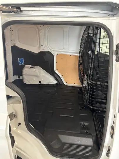 Ford Transit Courier 2022, foto 9