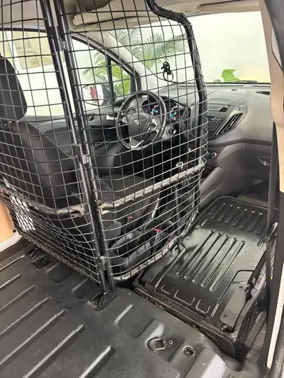 Ford Transit Courier 2022, foto 10