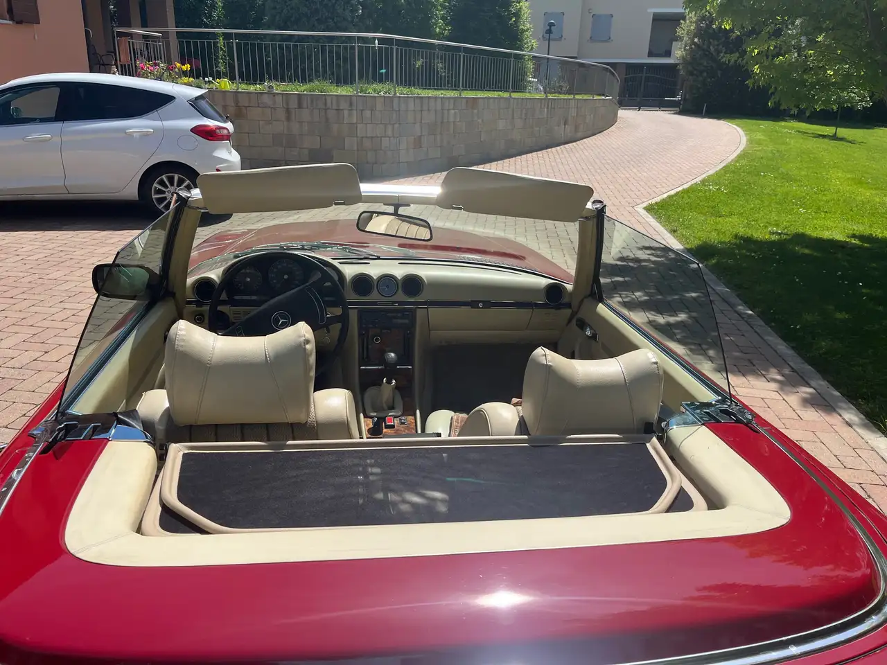 Mercedes-Benz SL 350 R107 cabrio, foto 4