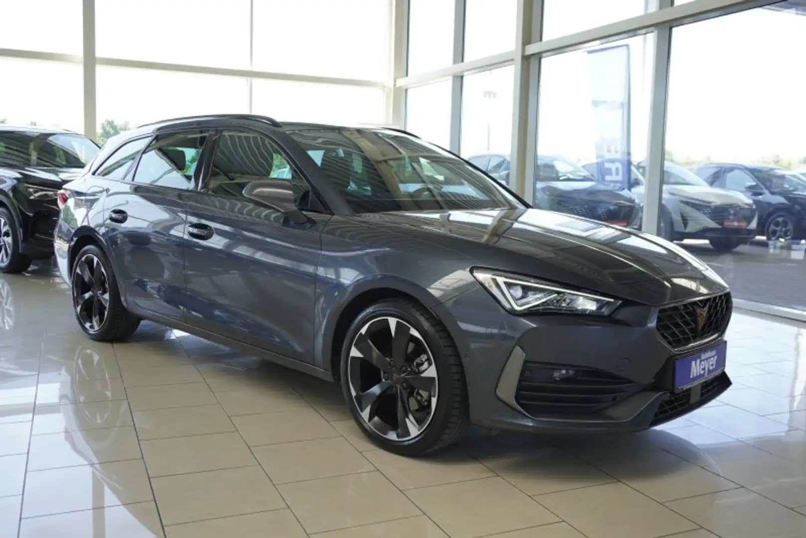 CUPRA Leon ST 1.5eTSI DSG 3*J.Gar/ACC/LED/Kamera/Keyless Grau - 1
