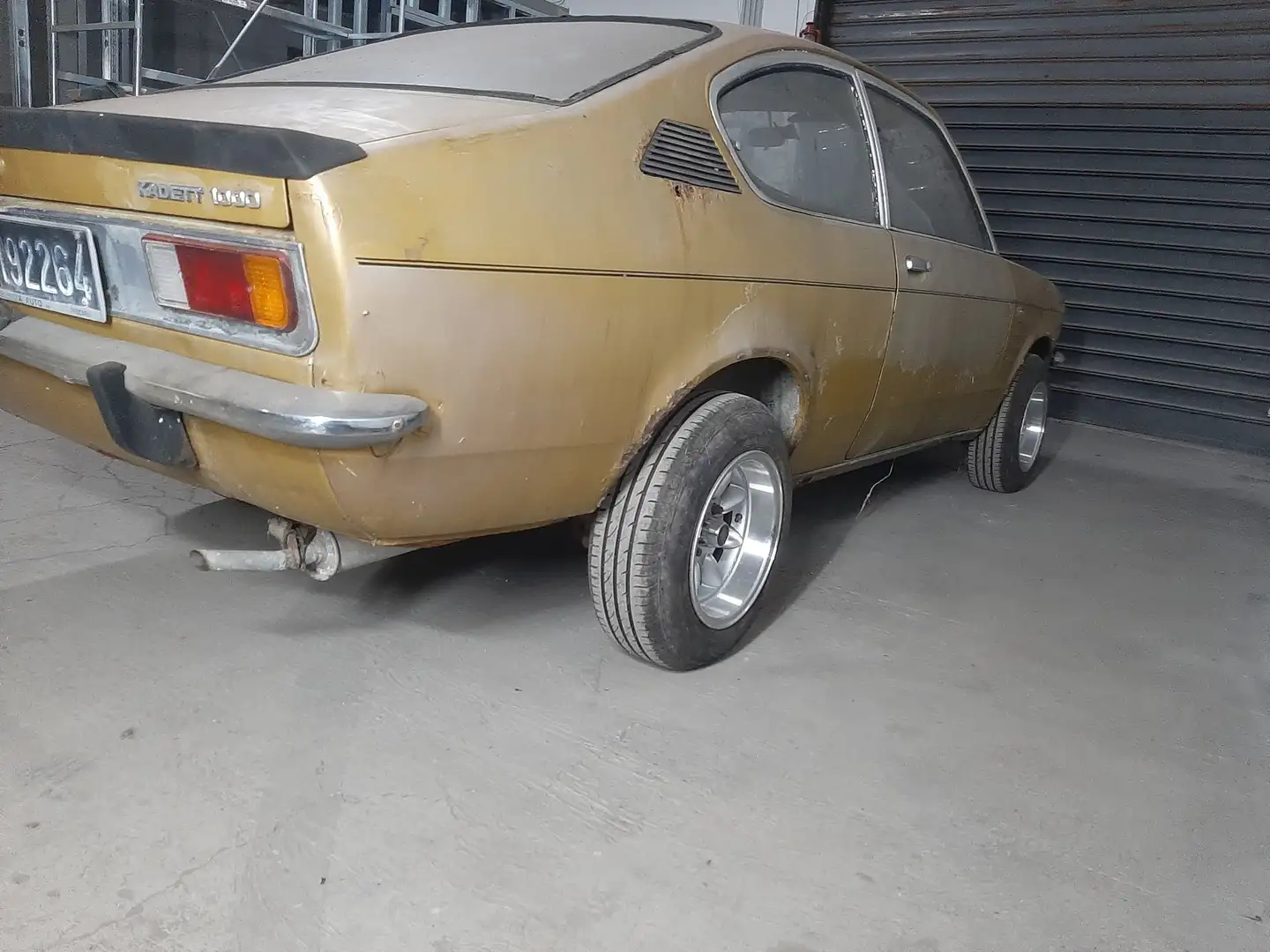 Opel Kadett coupè Zlatá - 1