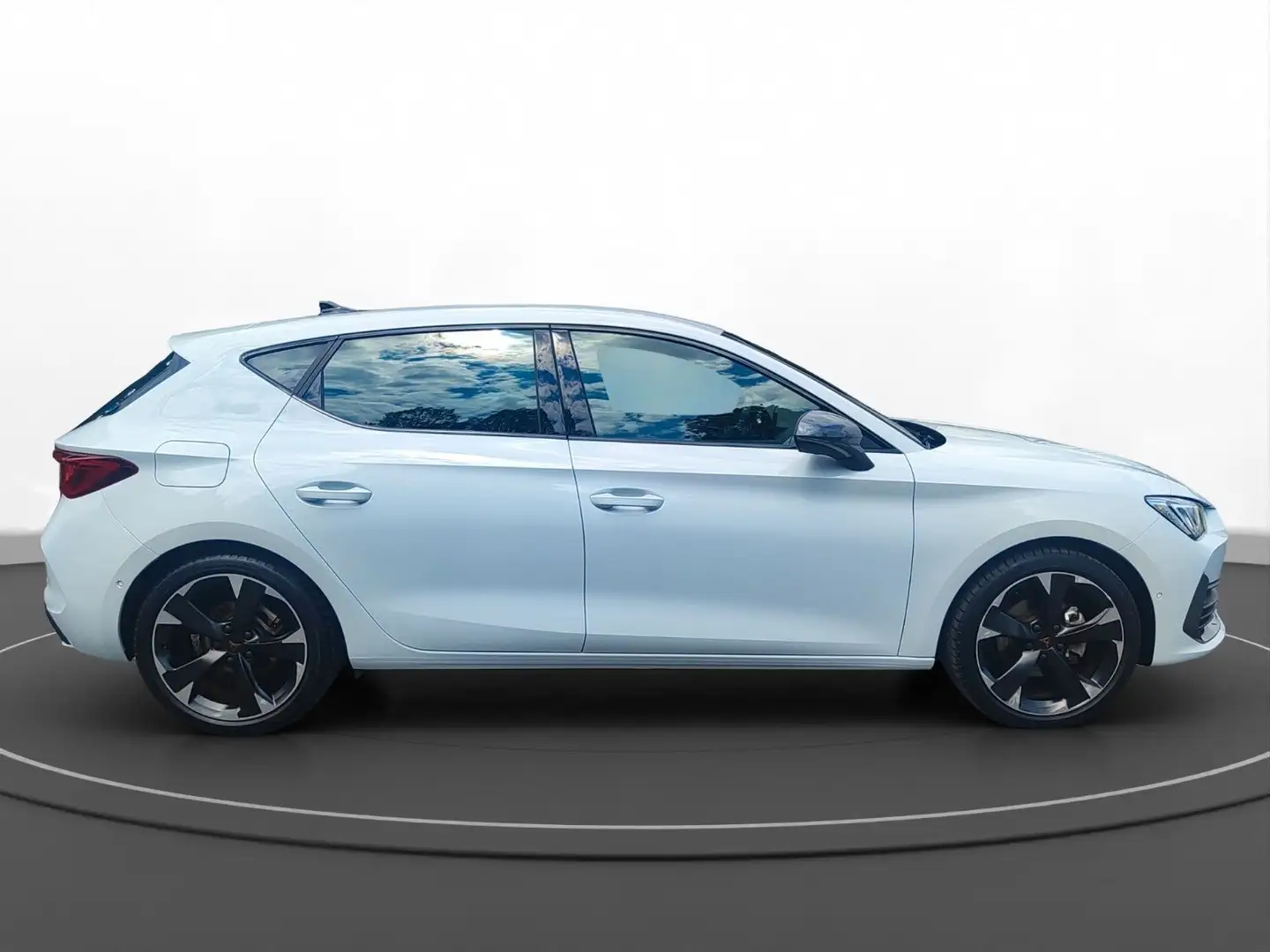 CUPRA Leon 1.5 eTSI DSG *MATRIX*KAMERA*ACC* Weiß - 2