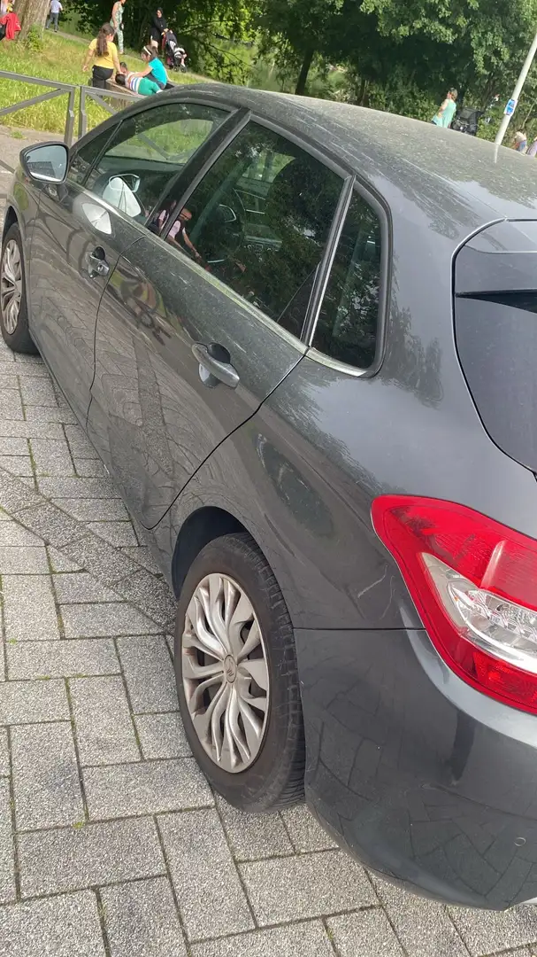 Citroen C4 HDi 110 Attraction - 2