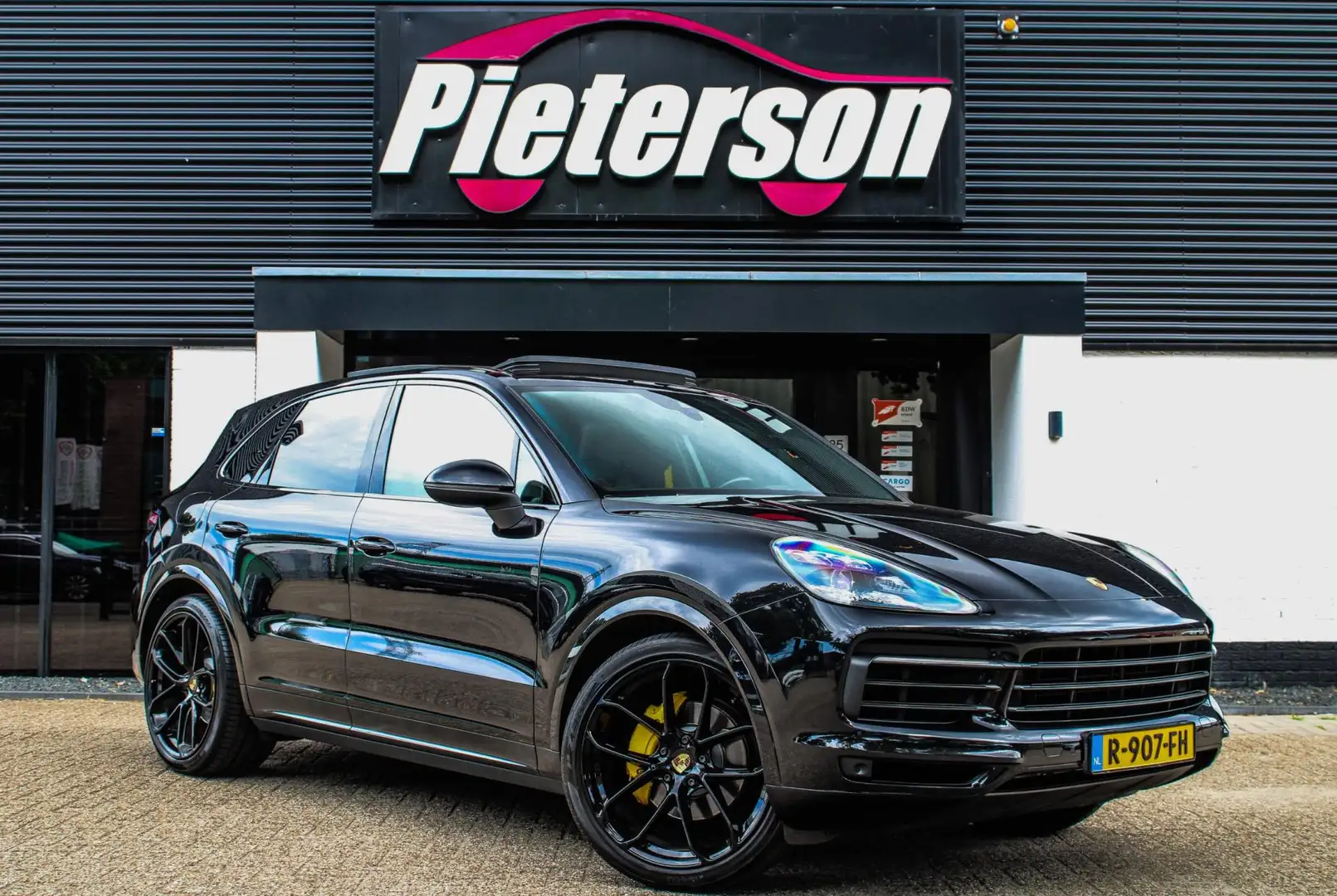 Porsche Cayenne 3.0 PANO MATRIX SPORT CHRONO MEMORY BOSE VOL Zwart - 1