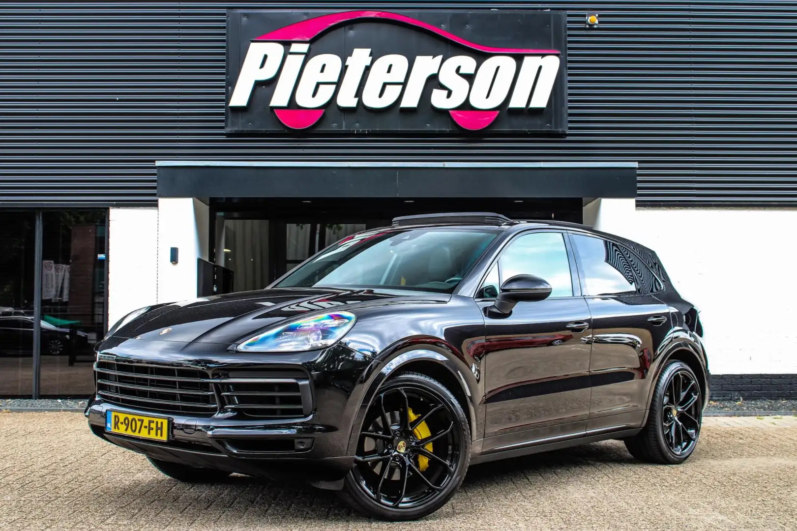 Porsche Cayenne 3.0 PANO MATRIX SPORT CHRONO MEMORY BOSE VOL Zwart - 2