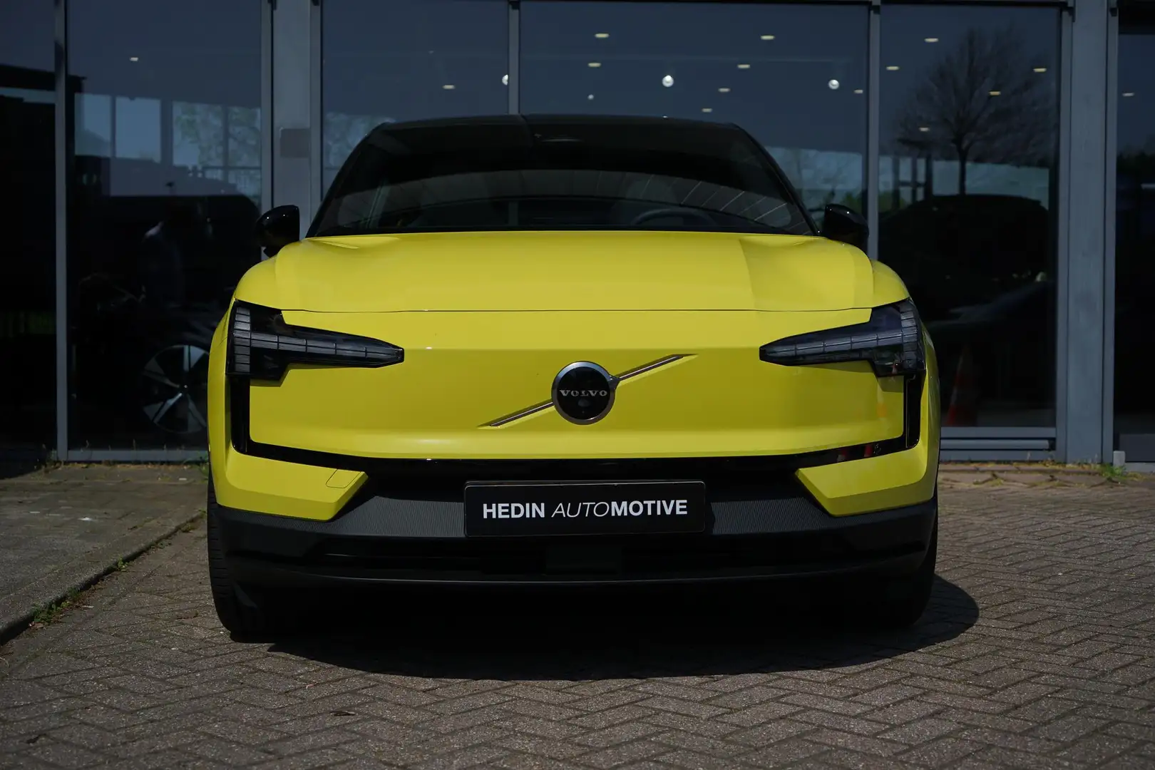 Volvo EX30 Twin Motor Performance Ultra 69 kWh | 428 PK | 4WD Geel - 2