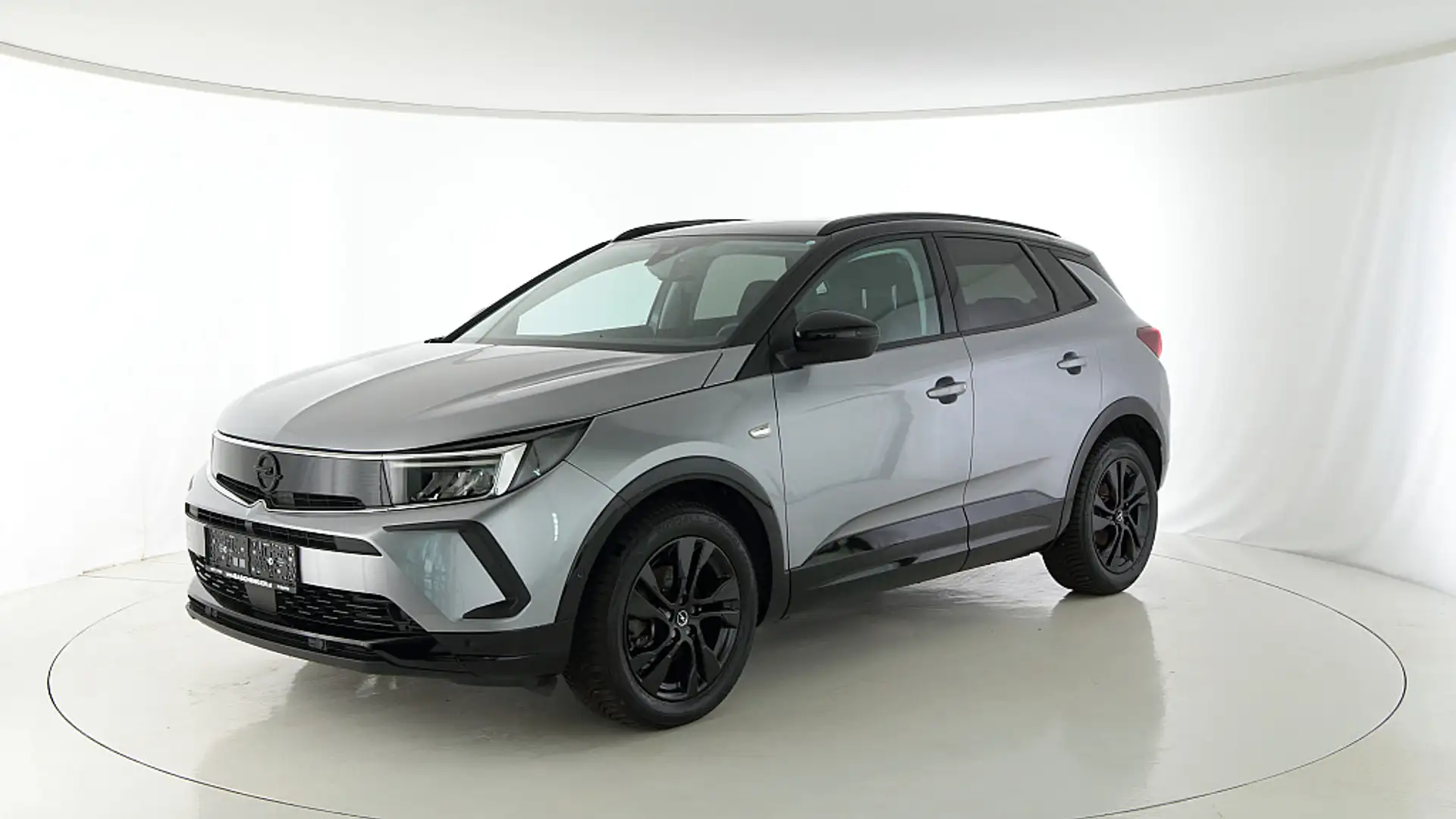 Opel Grandland 1,2 Turbo Dir. Inj. GS Line S/S Aut. Silber - 1