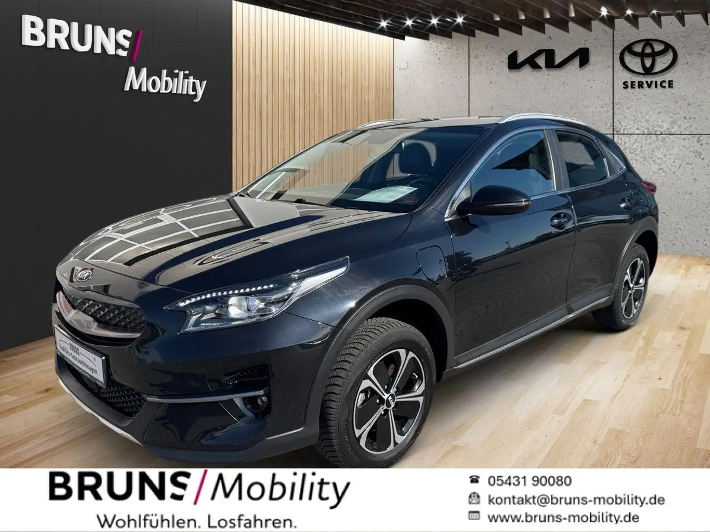 Kia XCeed 1.6 PHEV DCT6 VIS NAV ADA Černá - 1