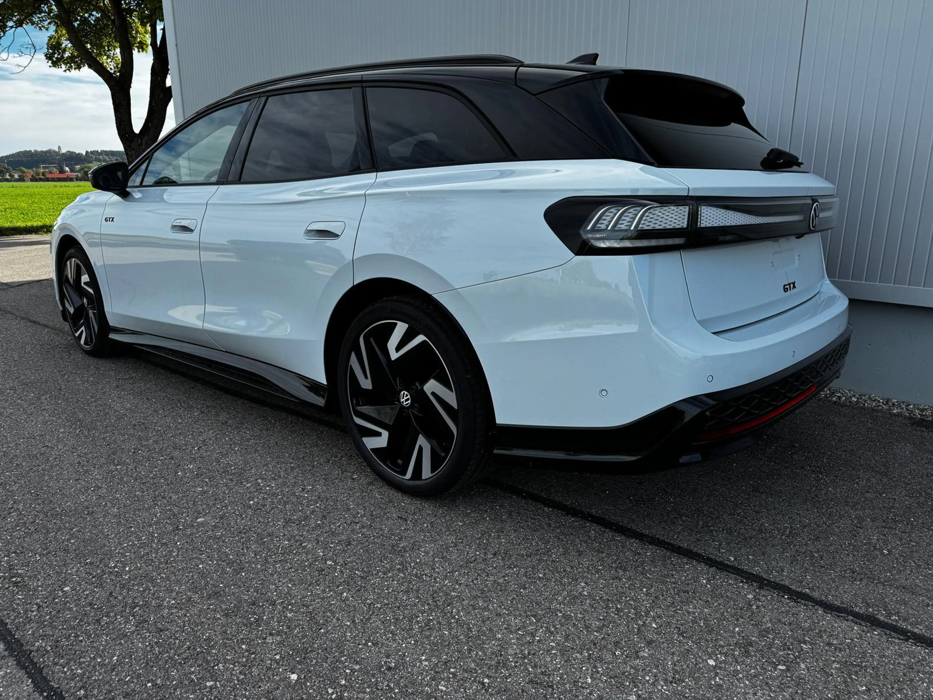 Volkswagen ID.7 GTX 250 kW 4Motion Tourer 250 kW (340 PS), Allrad — photo 2
