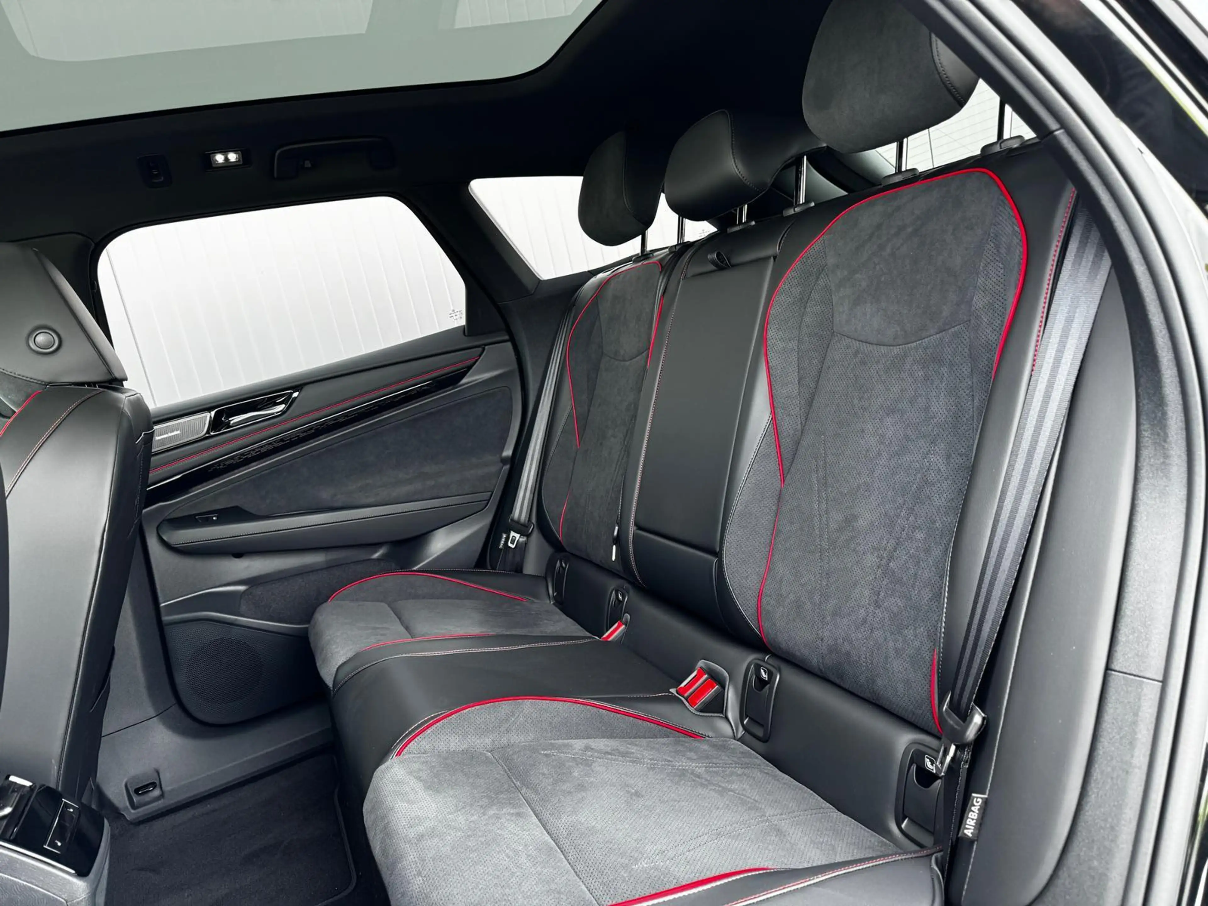 Volkswagen ID.7 GTX 250 kW 4Motion Tourer 250 kW (340 PS), Allrad — photo 10