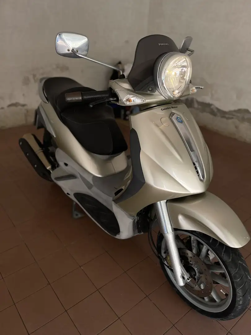 Piaggio Beverly 500 Scooter Gris - 2
