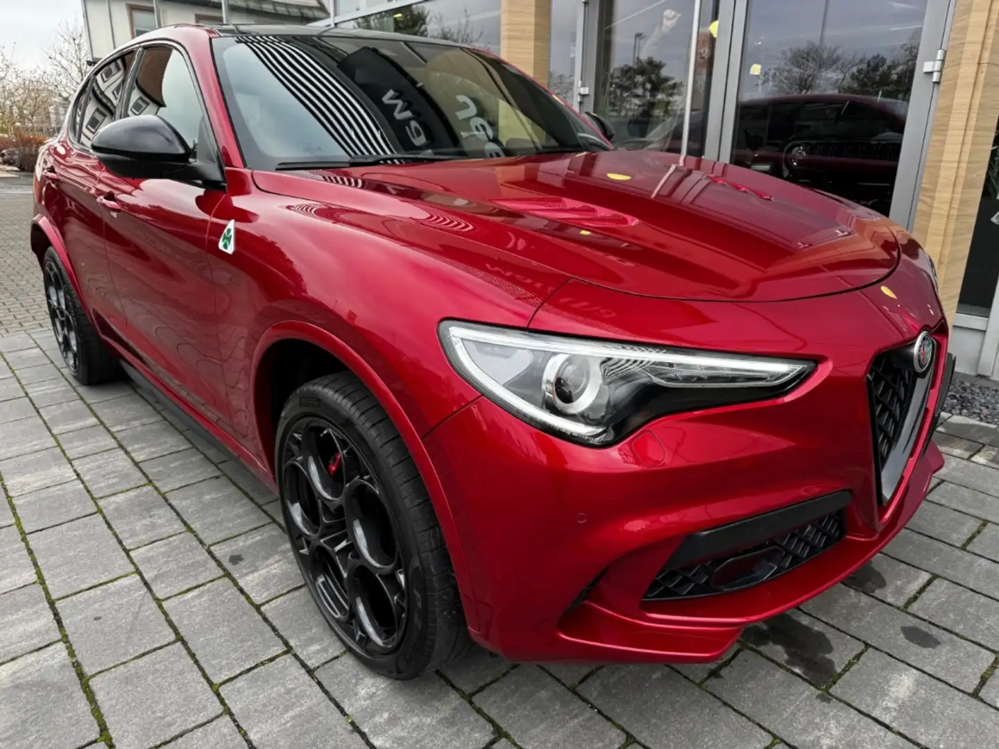 Alfa Romeo Stelvio Quadrifoglio Q4 AD El. Panodach Navi Leder Digital Rouge - 2