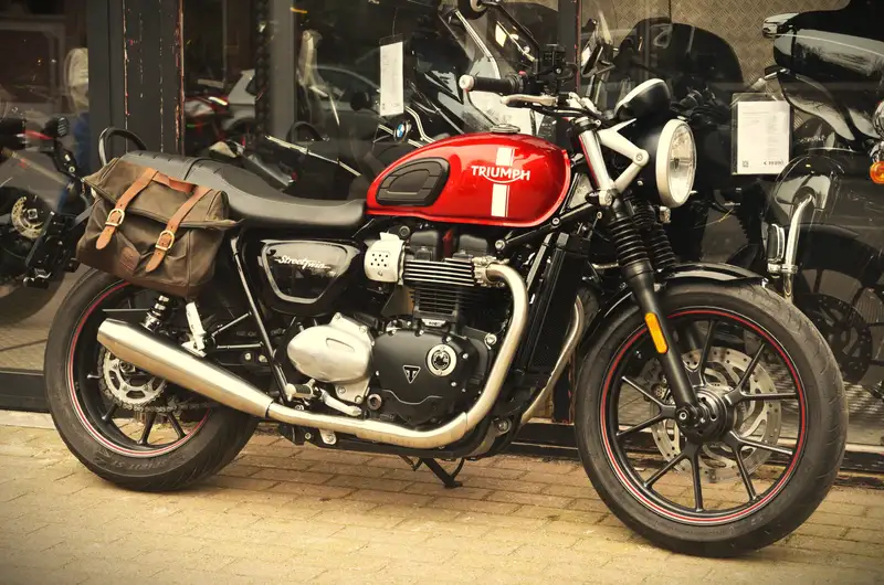 Triumph Street Twin