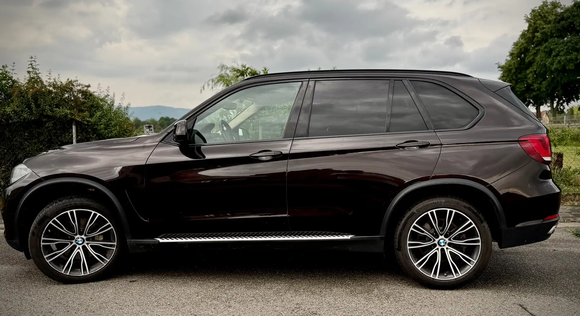 BMW X5 xDrive40d Sport-Aut., Soft Close , HUD , AHK, STH Braun - 2