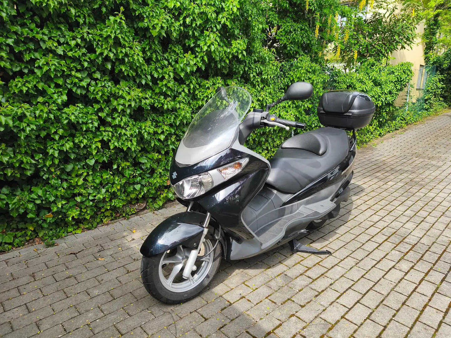 Suzuki Burgman 125 Negru - 2