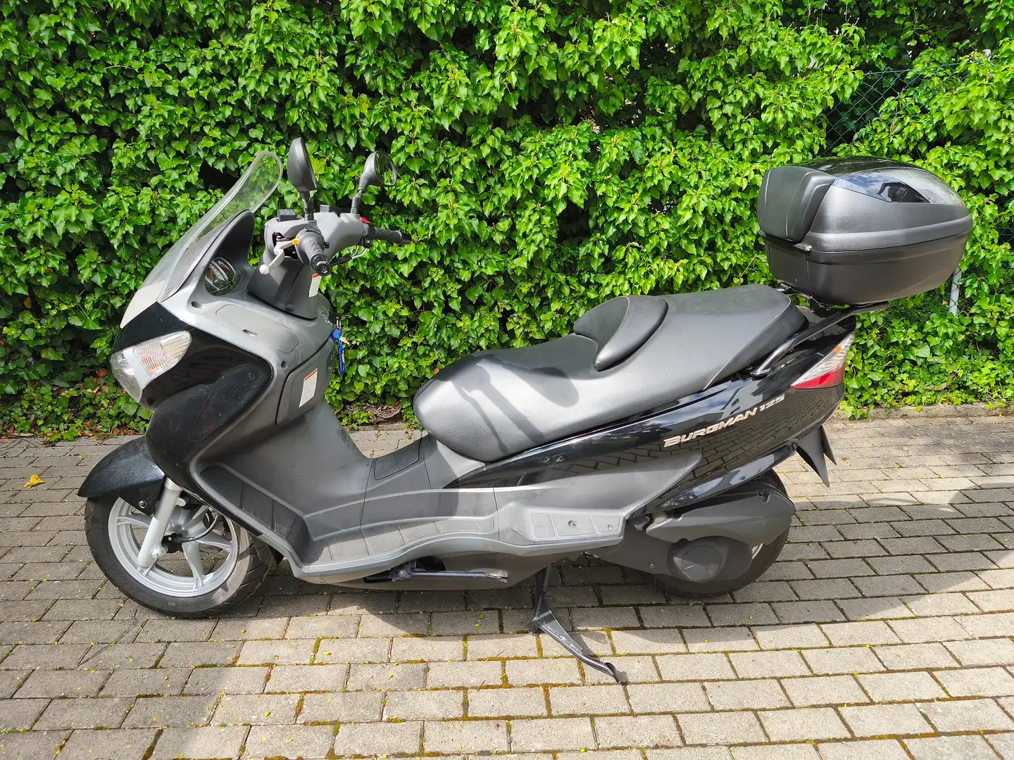 Suzuki Burgman 125 Negru - 1