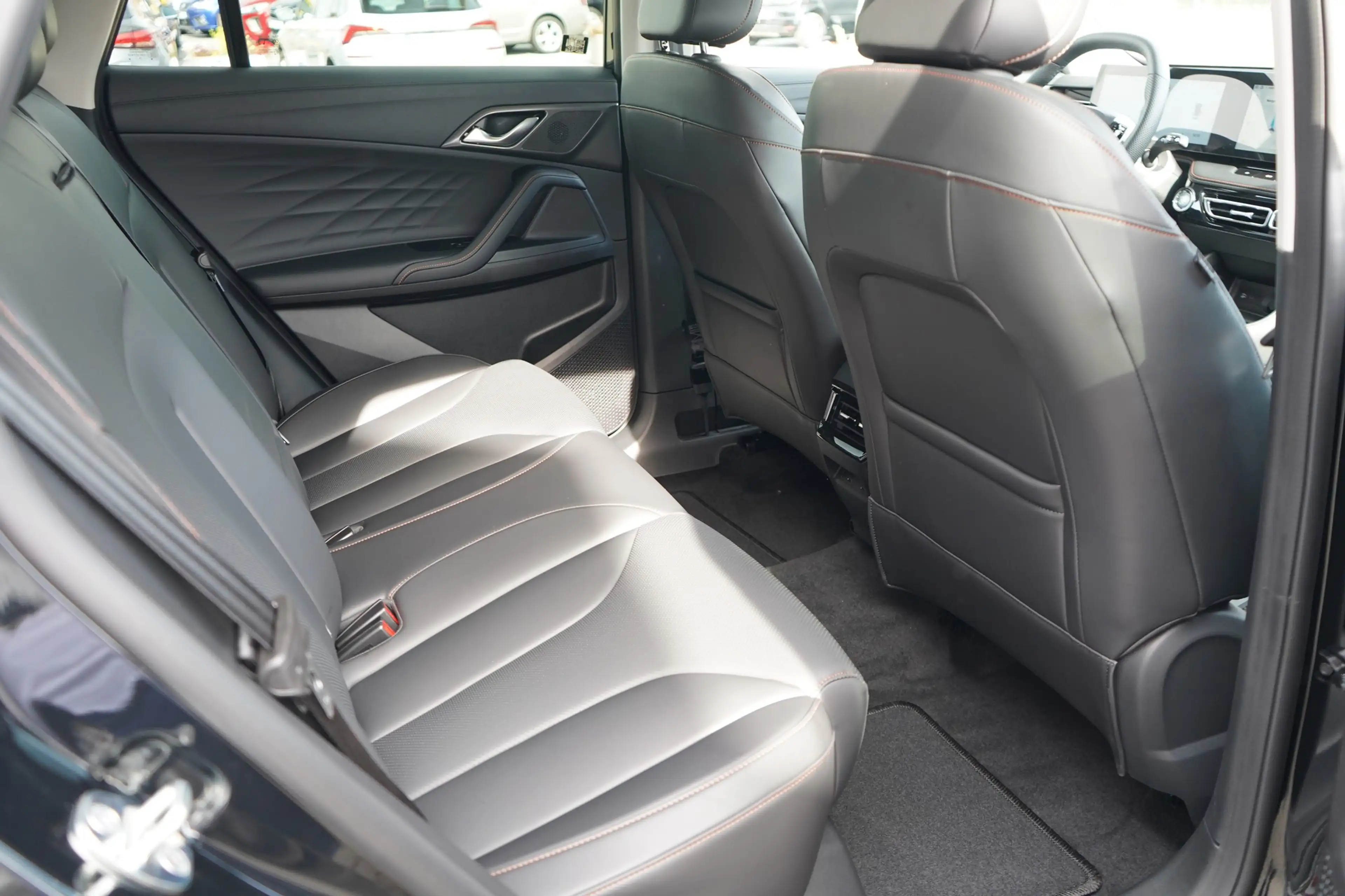 MG HS 1.5 T-GDI Hybrid+ Luxury Aut. LED ACC Navi — photo 11
