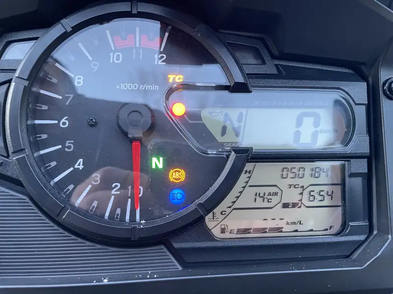 Suzuki V-Strom 650 - foto 7