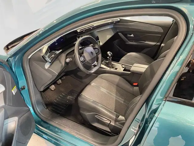 Peugeot 308 view 7