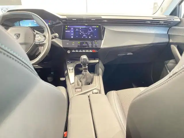 Peugeot 308 view 11