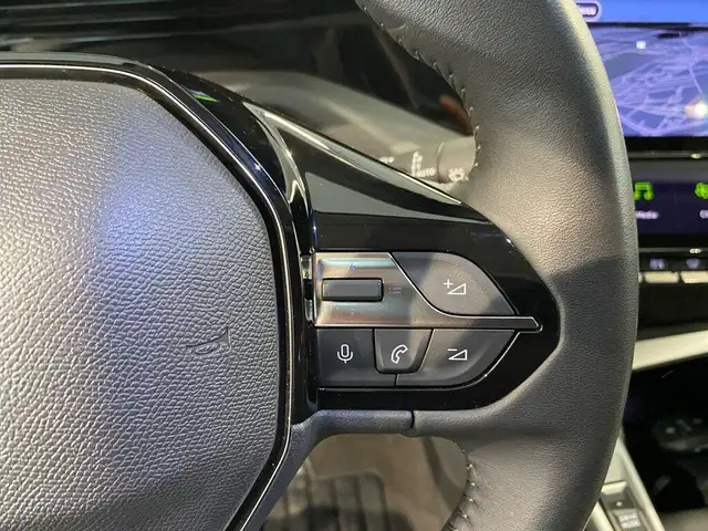 Peugeot 308 view 13