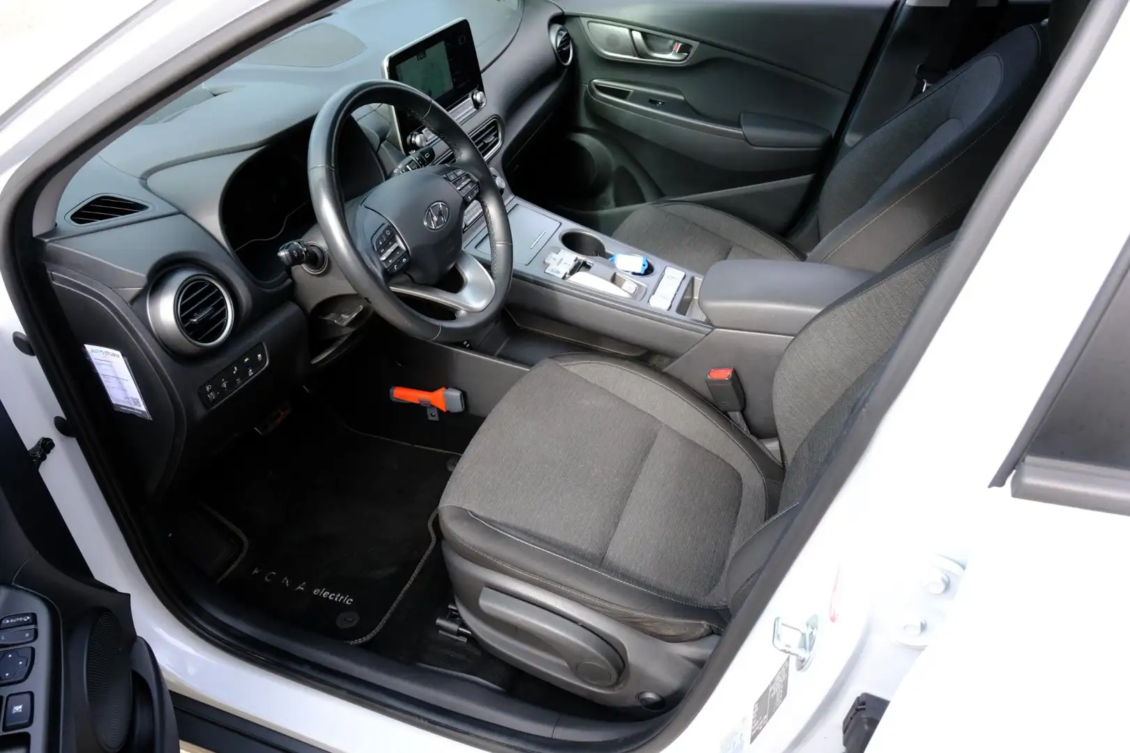 Hyundai KONA EV Fashion 64 kWh Aut. Navi|HUD|Apple CarPlay|LMV| Wit - 2