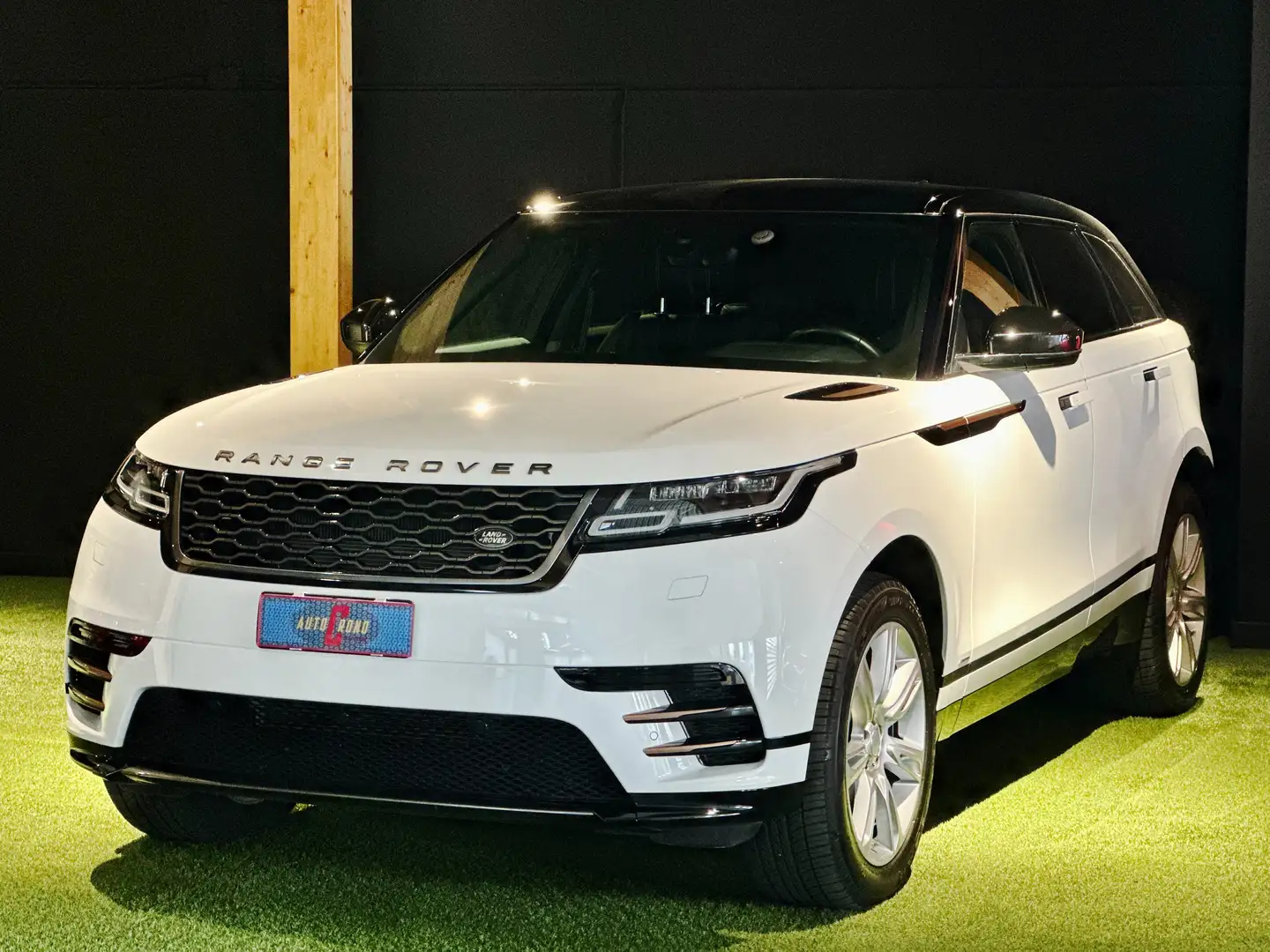 Land Rover Range Rover Velar 2.0d i4 Dynamic HSE 240cv auto praticamente nuova Bianco - 2