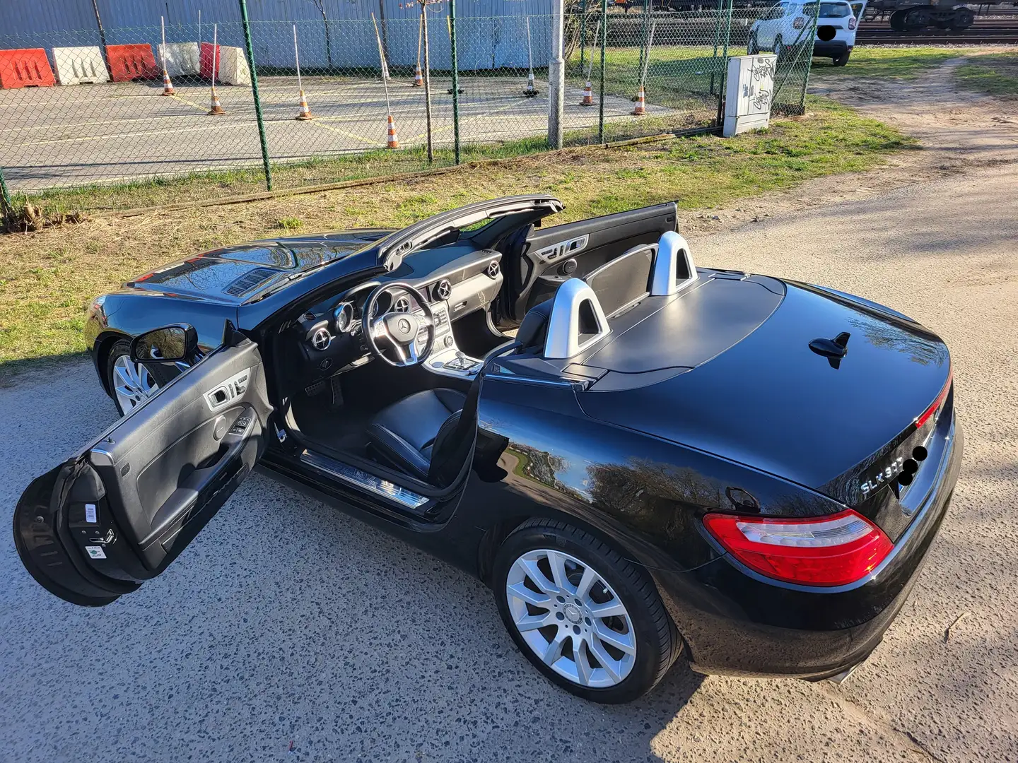 Mercedes-Benz SLK 300 SLK 300 9G-TRONIC Schwarz - 1